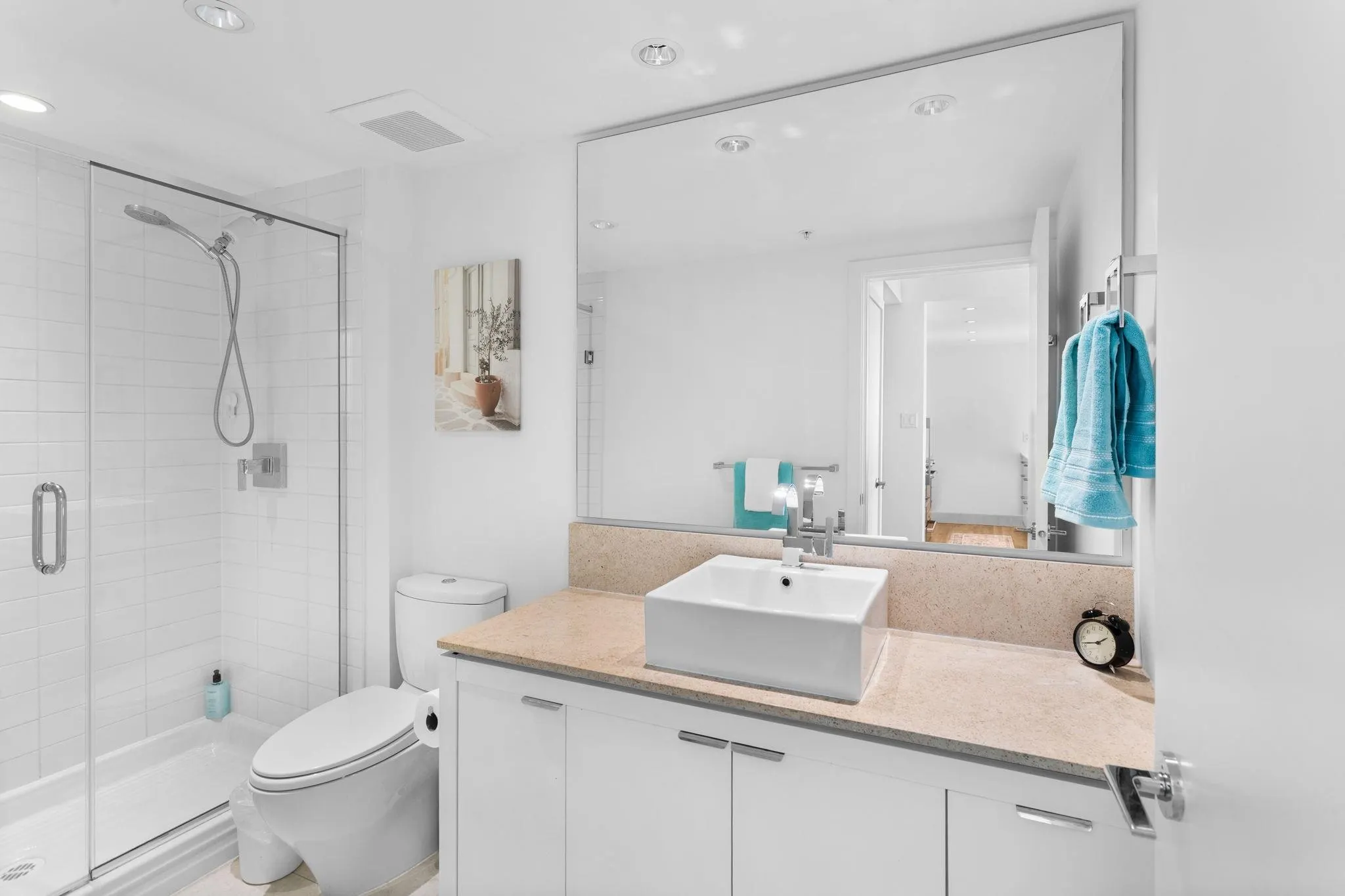 158 W 13th Street #306