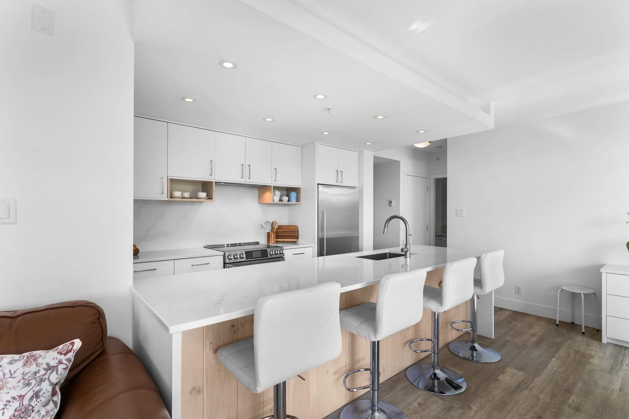158 W 13th Street #306