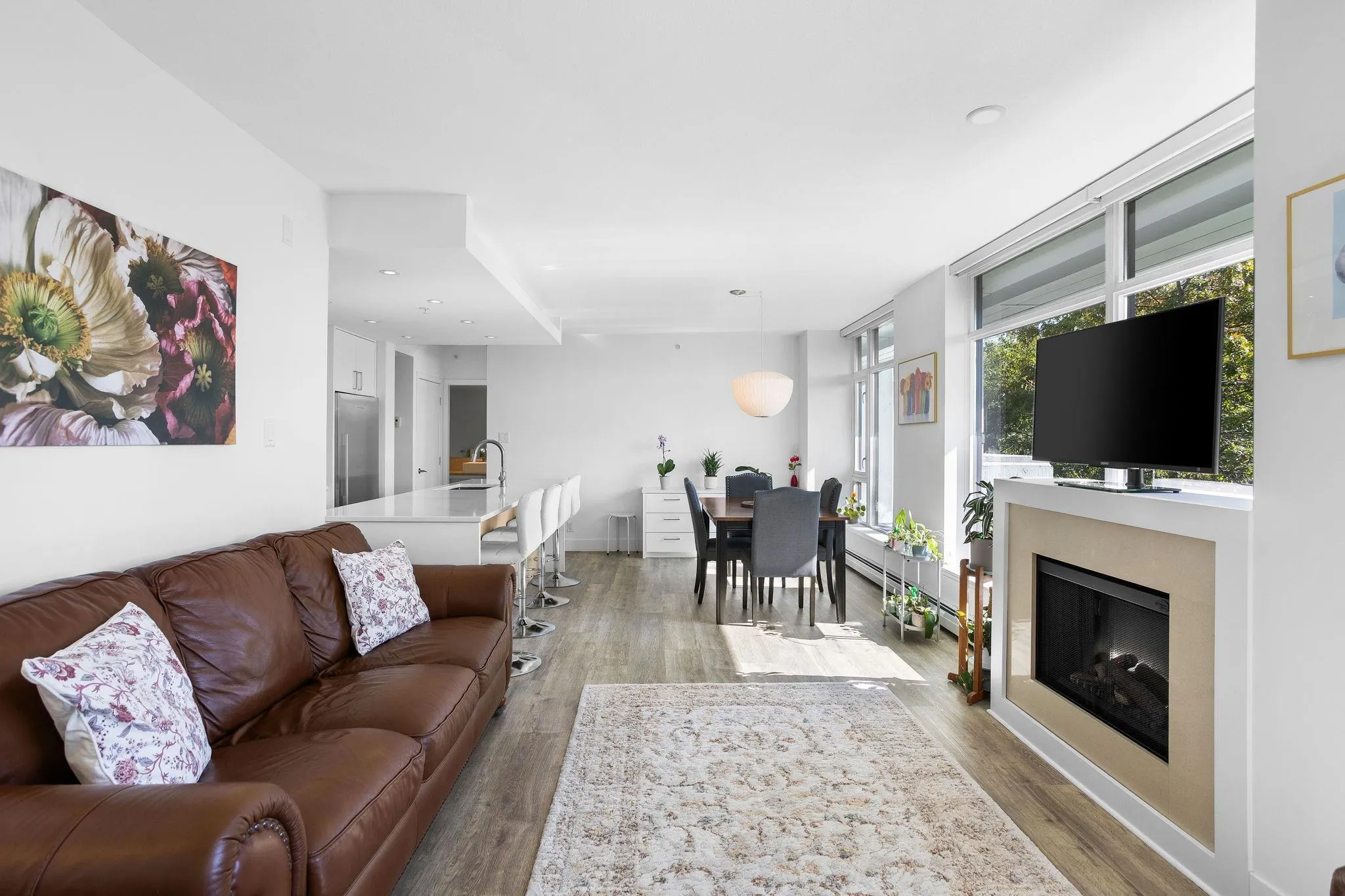 158 W 13th Street #306