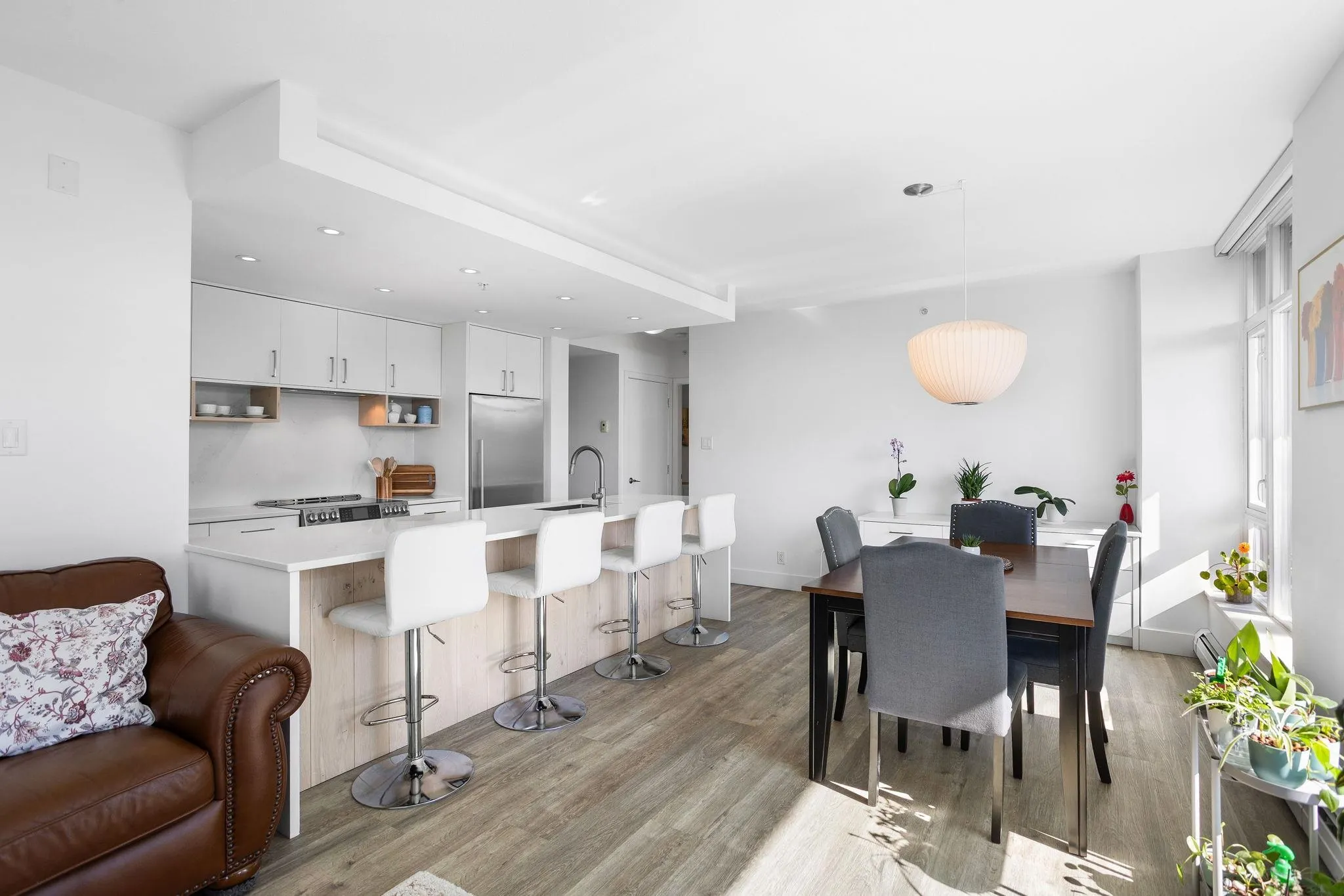 158 W 13th Street #306