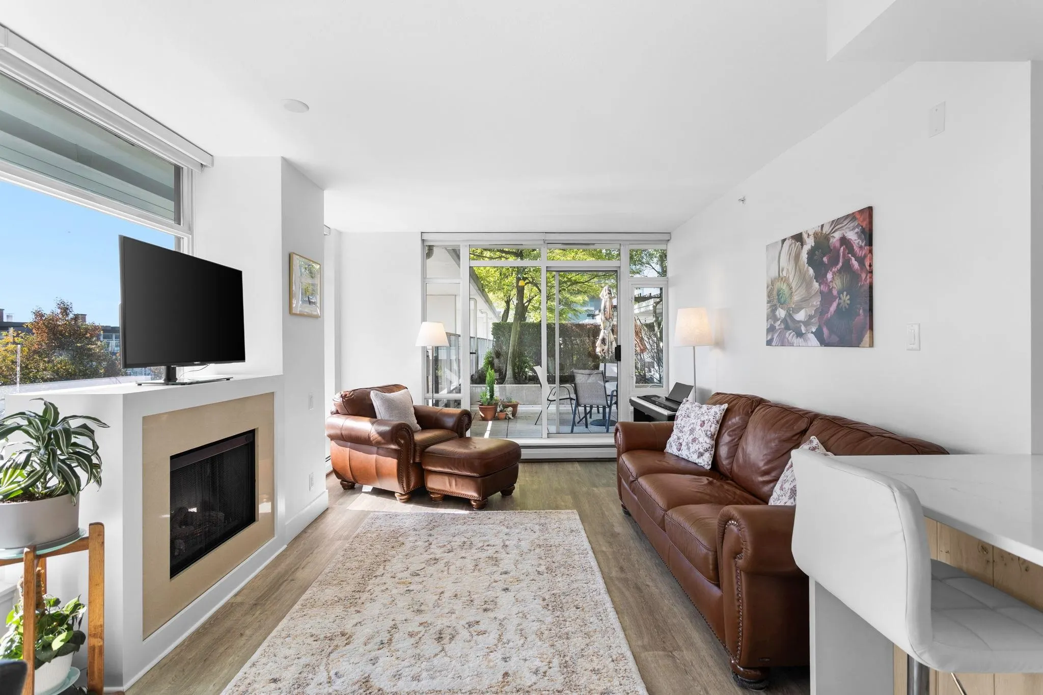 158 W 13th Street #306