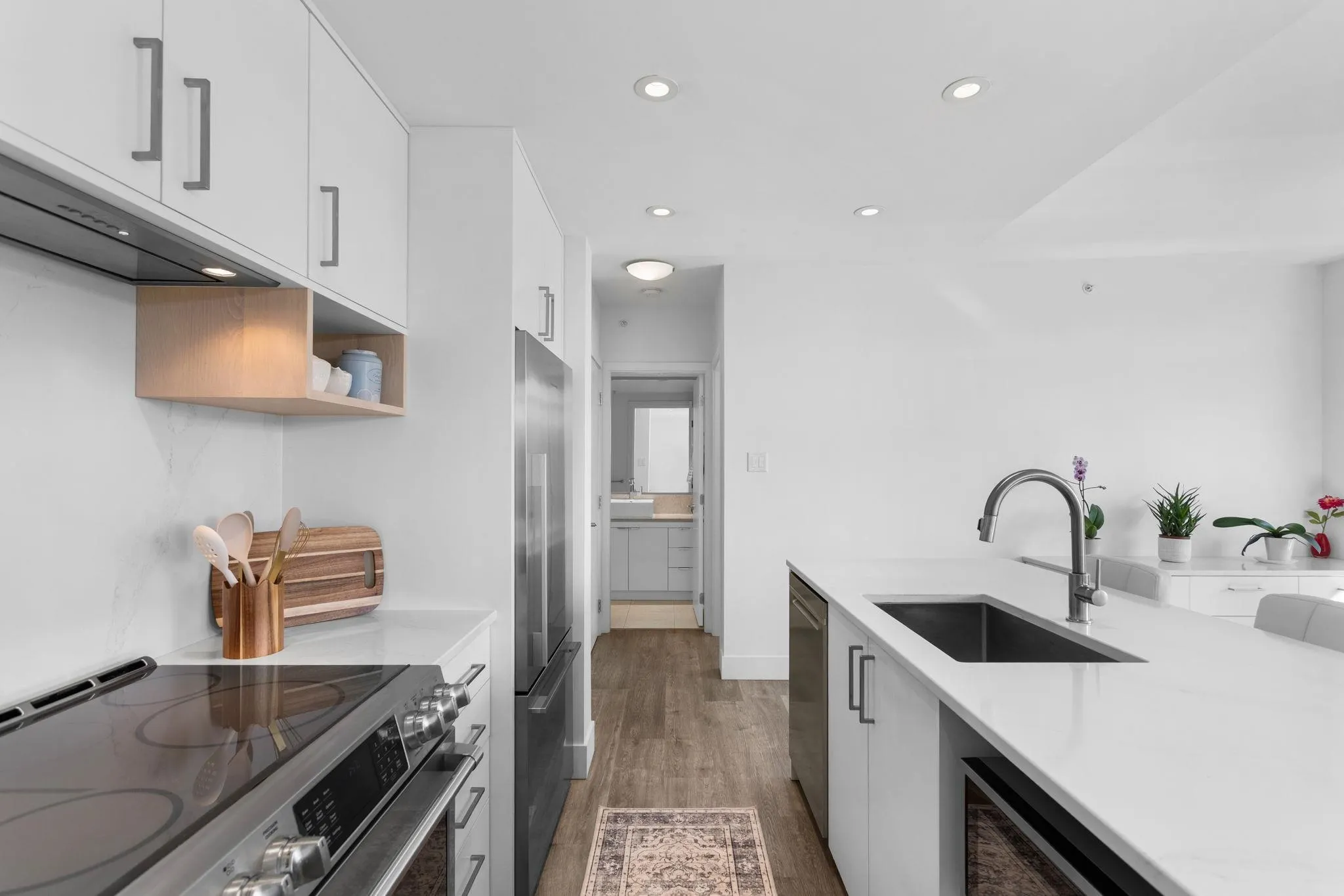 158 W 13th Street #306