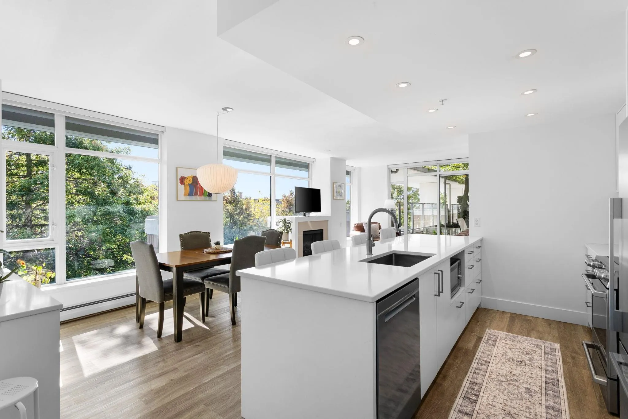 158 W 13th Street #306