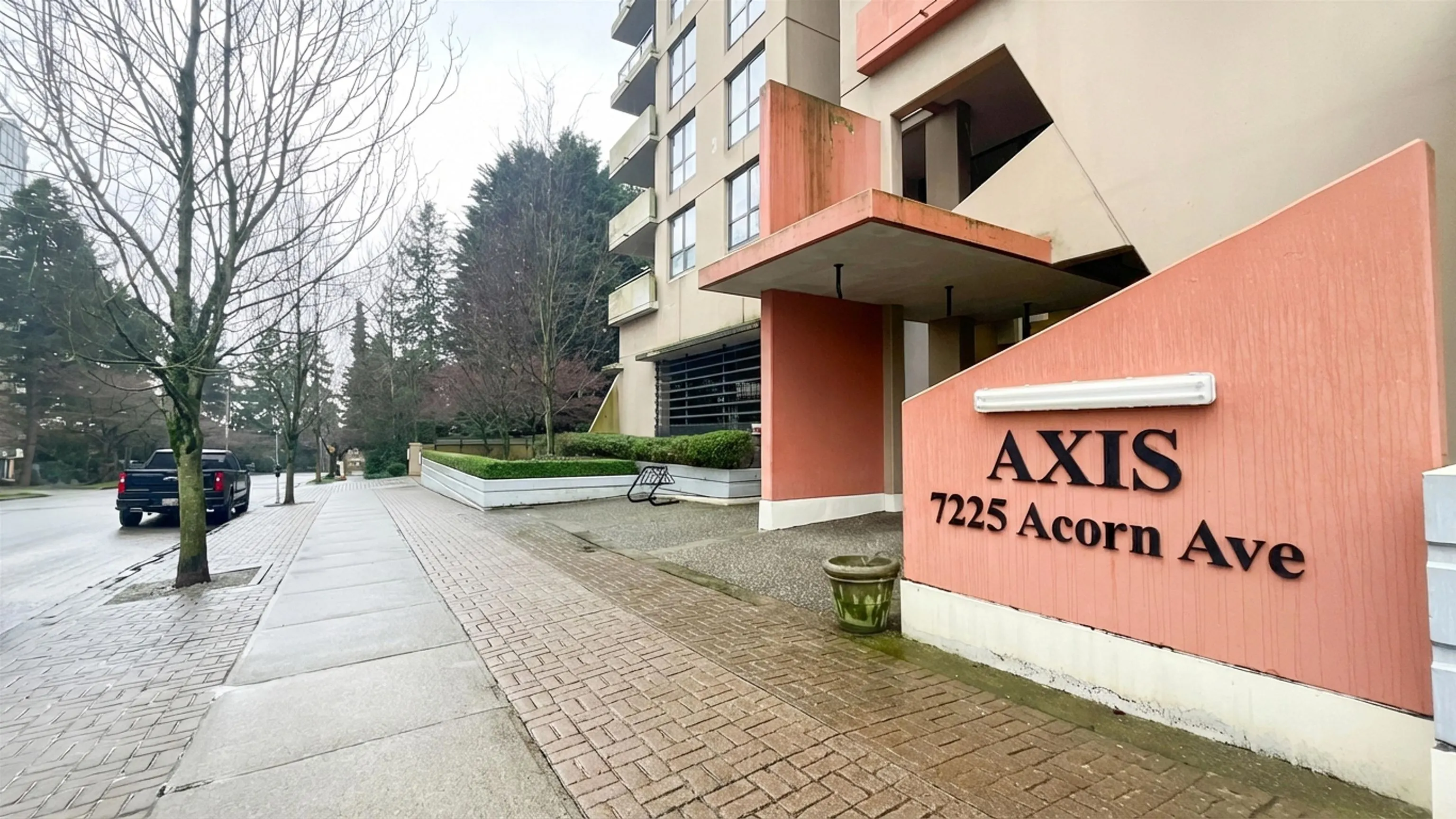 7225 Acorn Avenue #1105