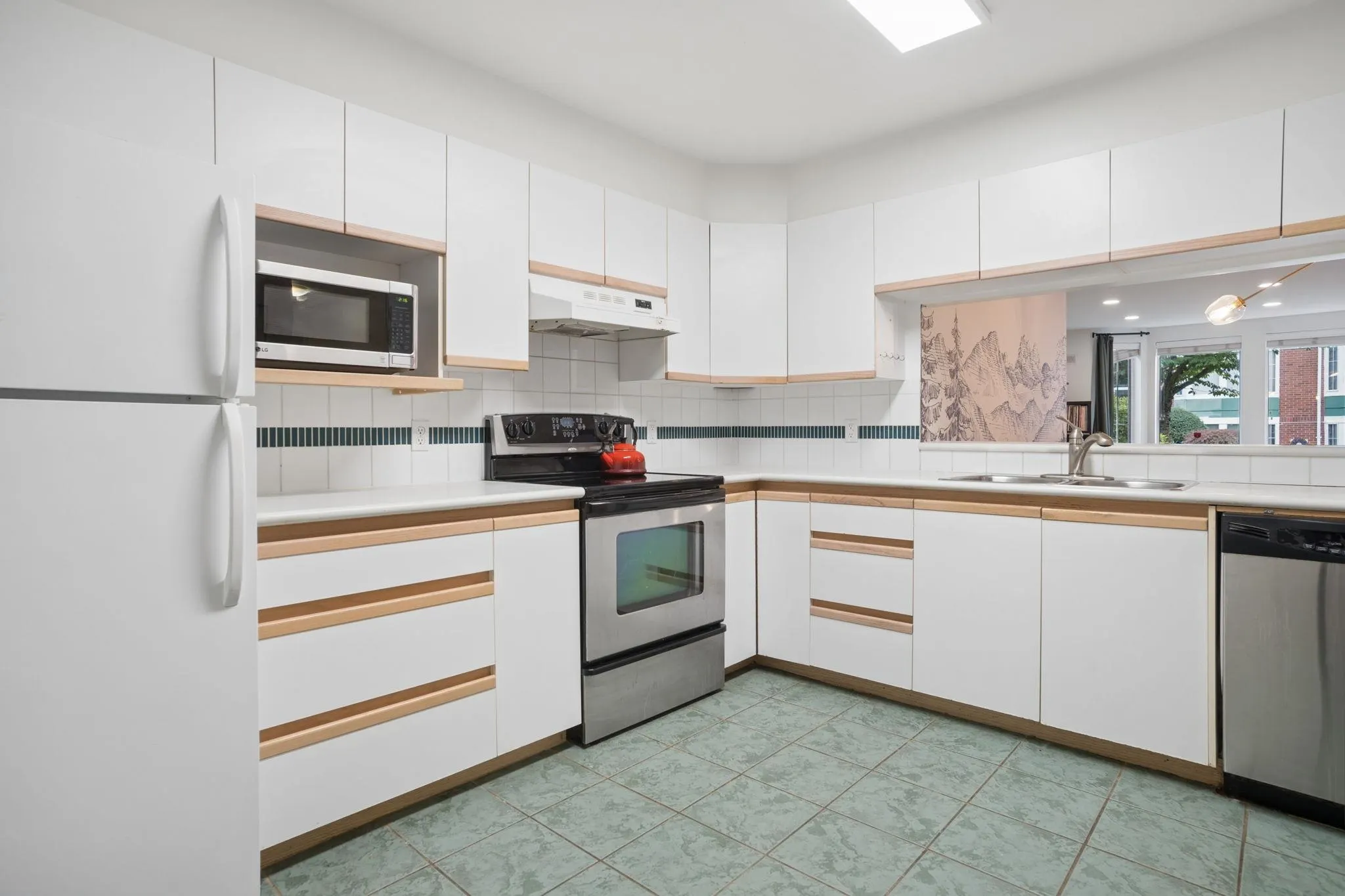 1655 Augusta Avenue #108