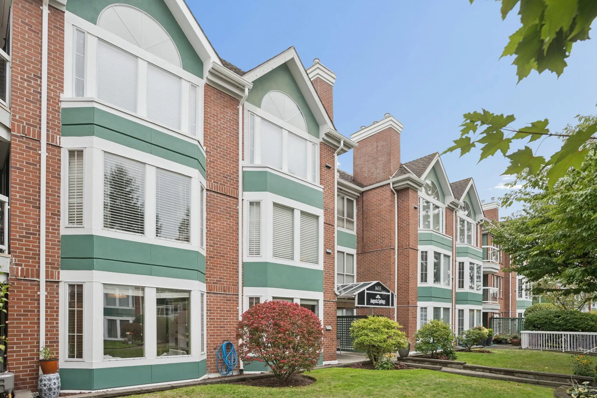 1655 Augusta Avenue #108