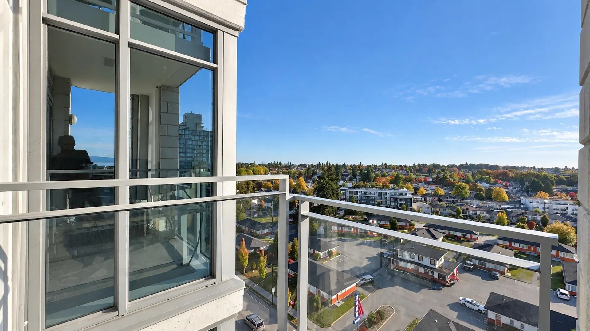 2435 Kingsway #1105
