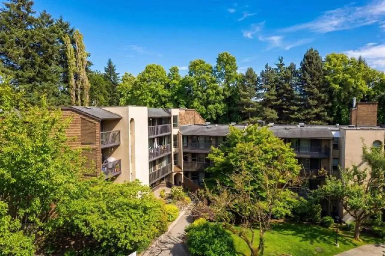 9867 Manchester Drive #419