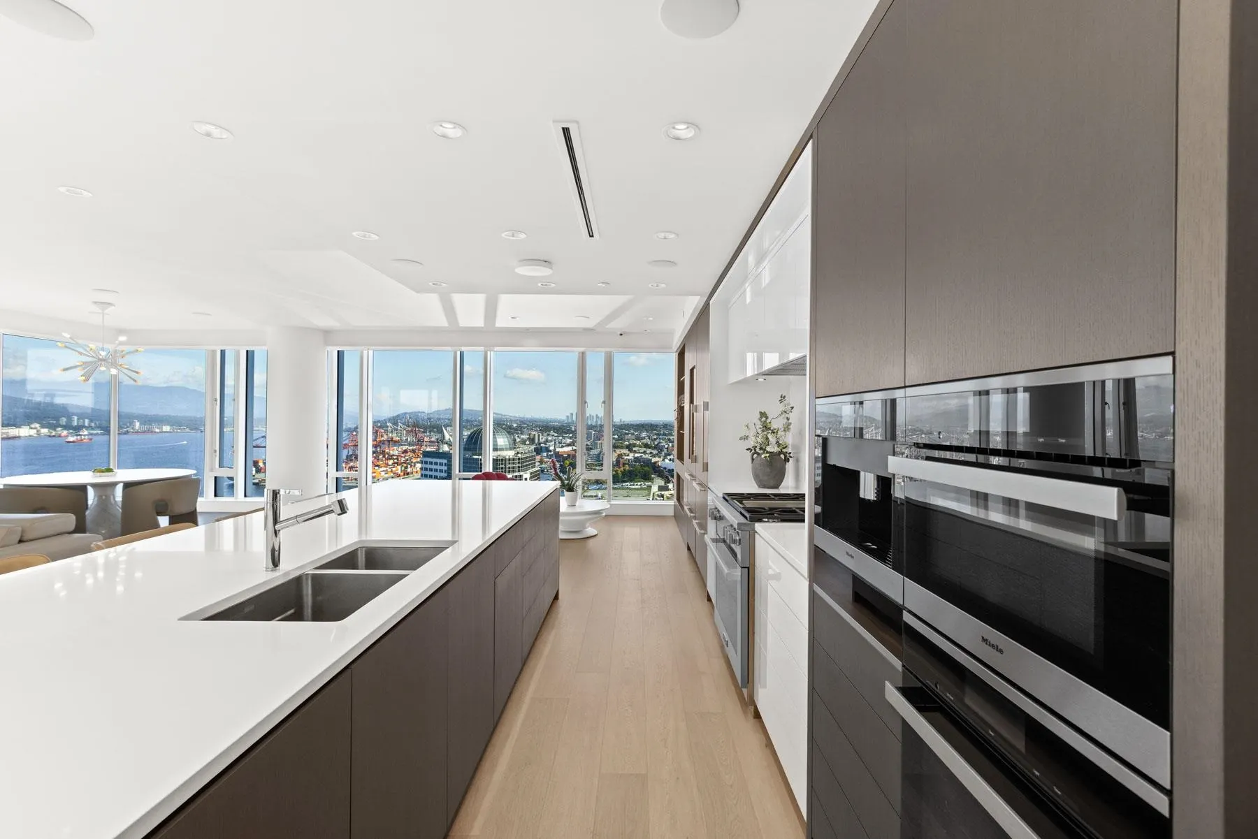 1011 W Cordova Street #3401