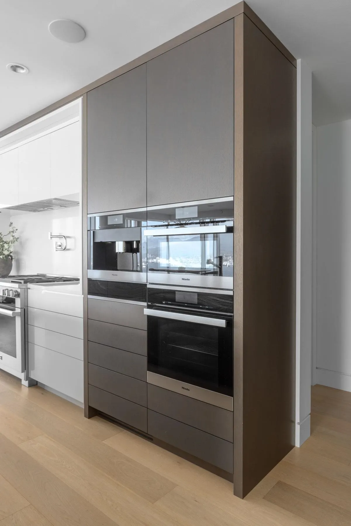 1011 W Cordova Street #3401