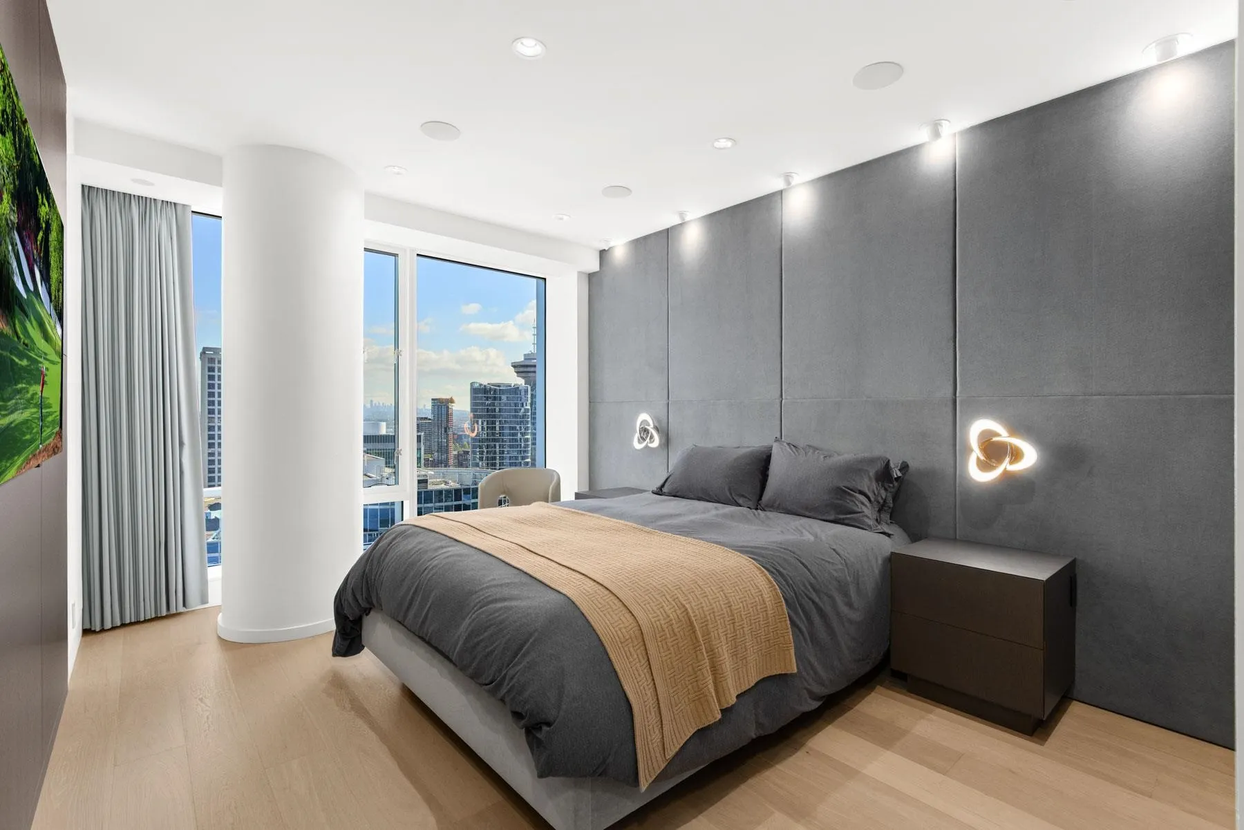 1011 W Cordova Street #3401
