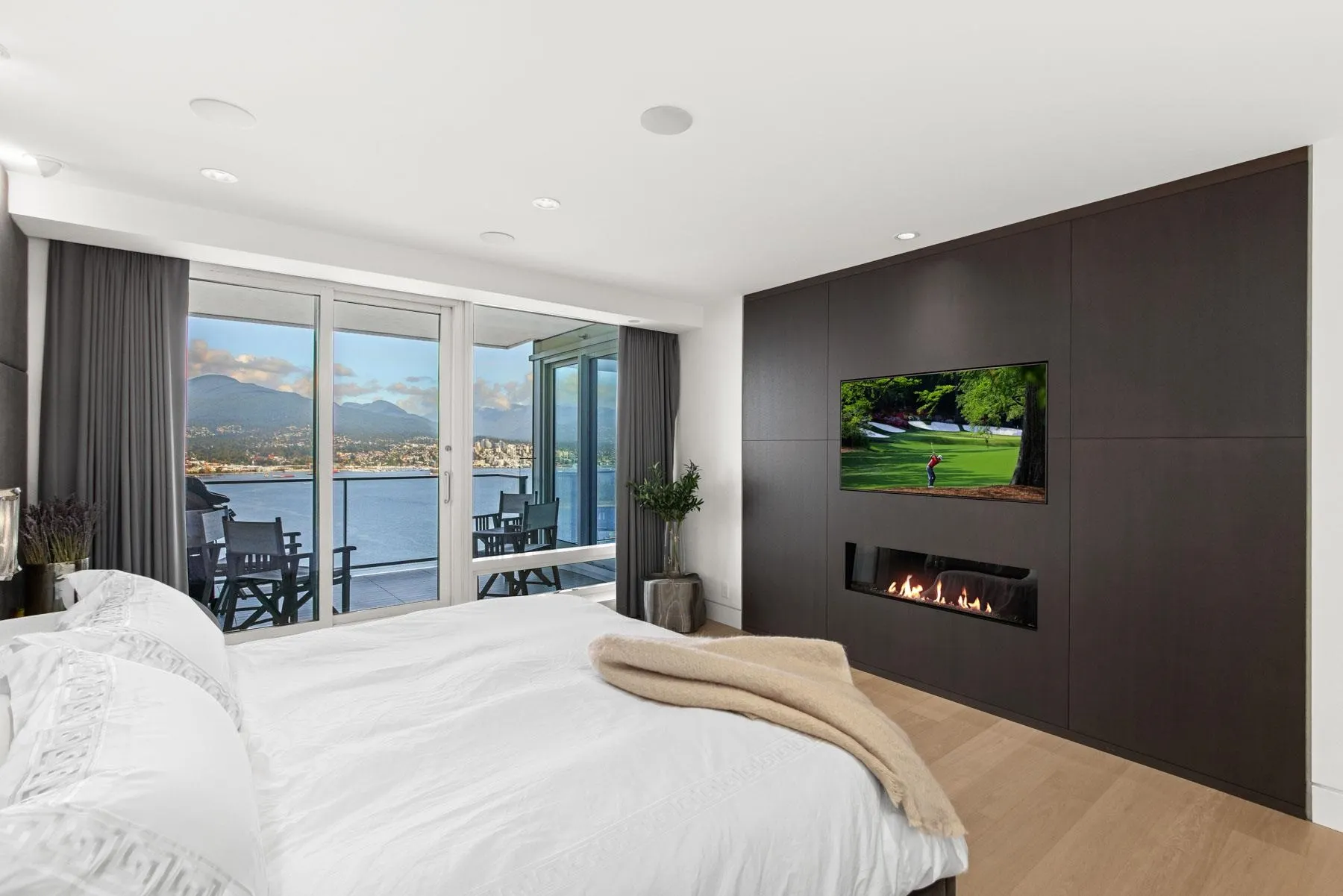 1011 W Cordova Street #3401