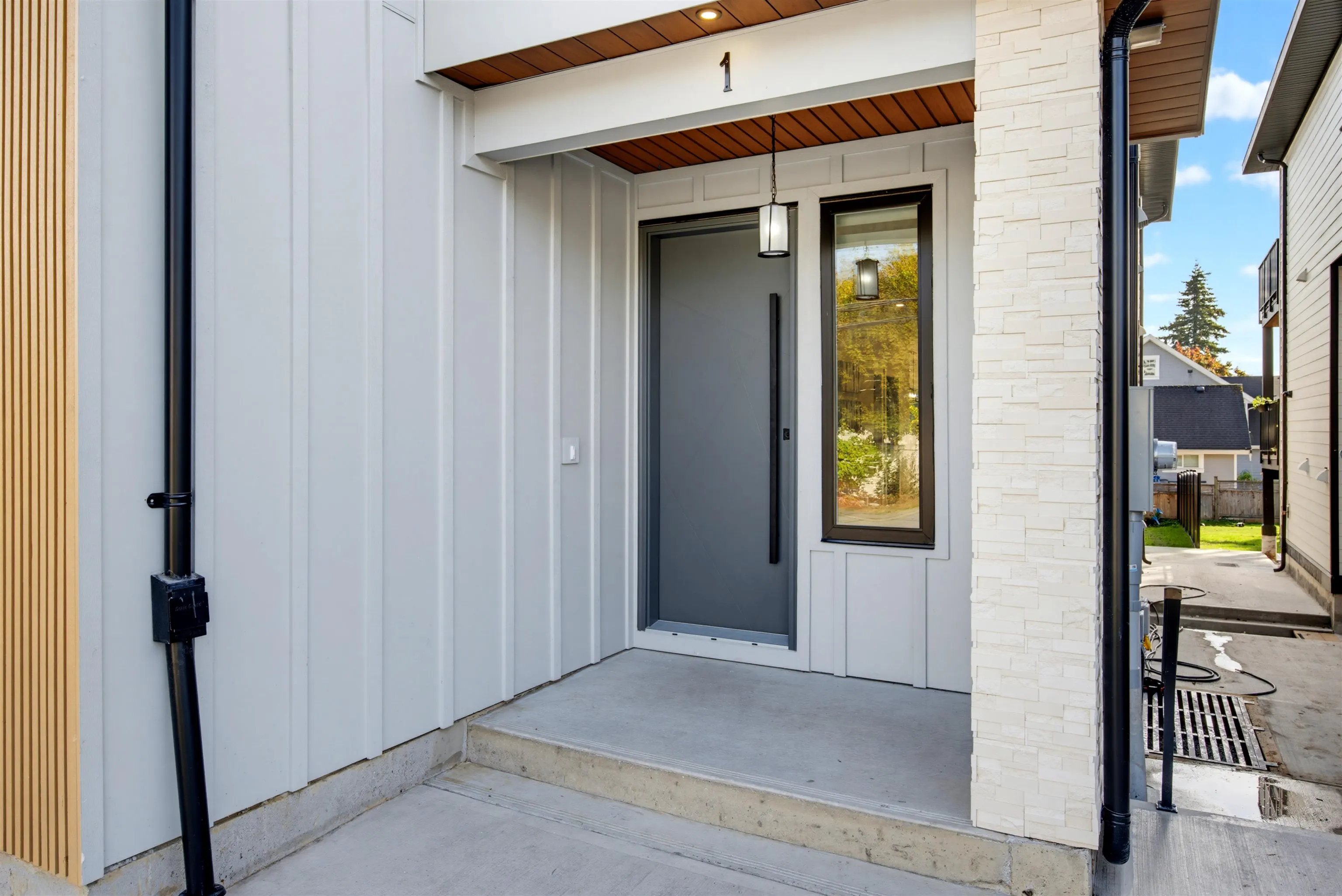 19128 61a Avenue #1