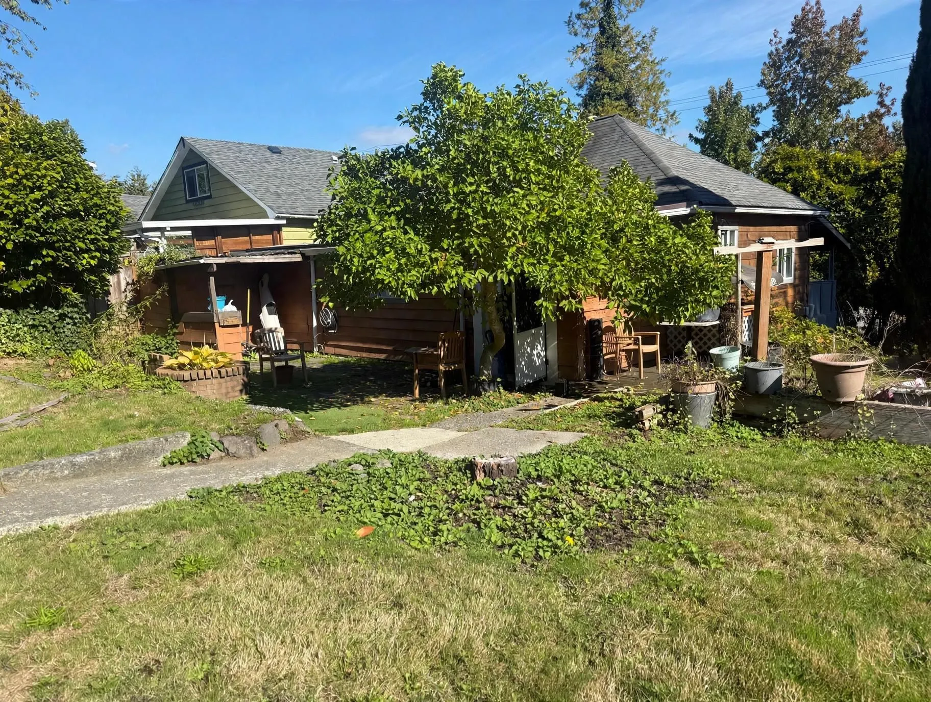 1815 Barnet Highway