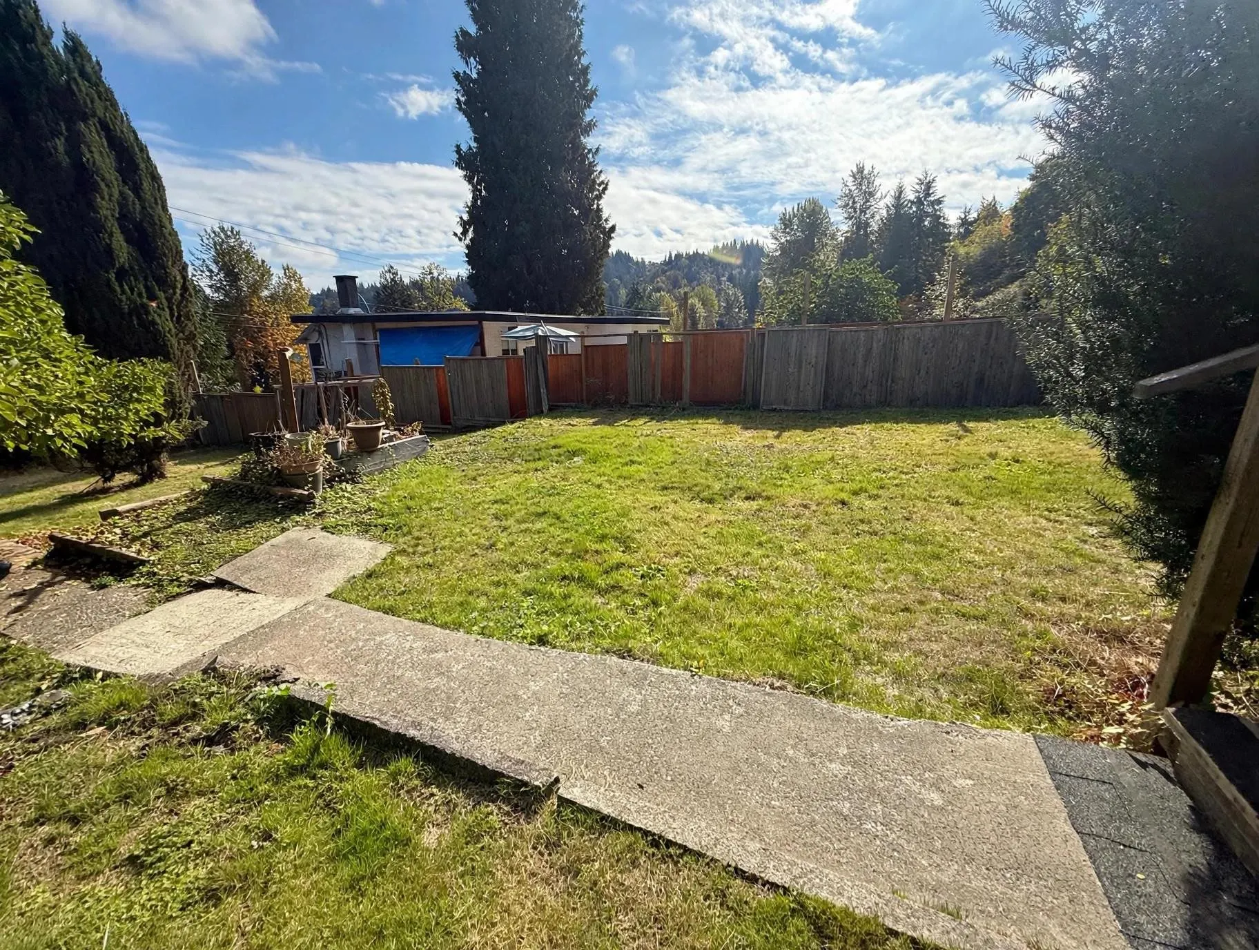 1815 Barnet Highway