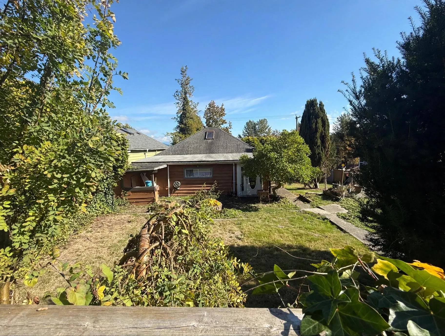 1815 Barnet Highway