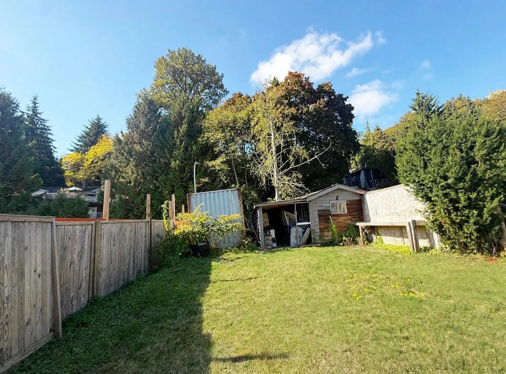 1815 Barnet Highway