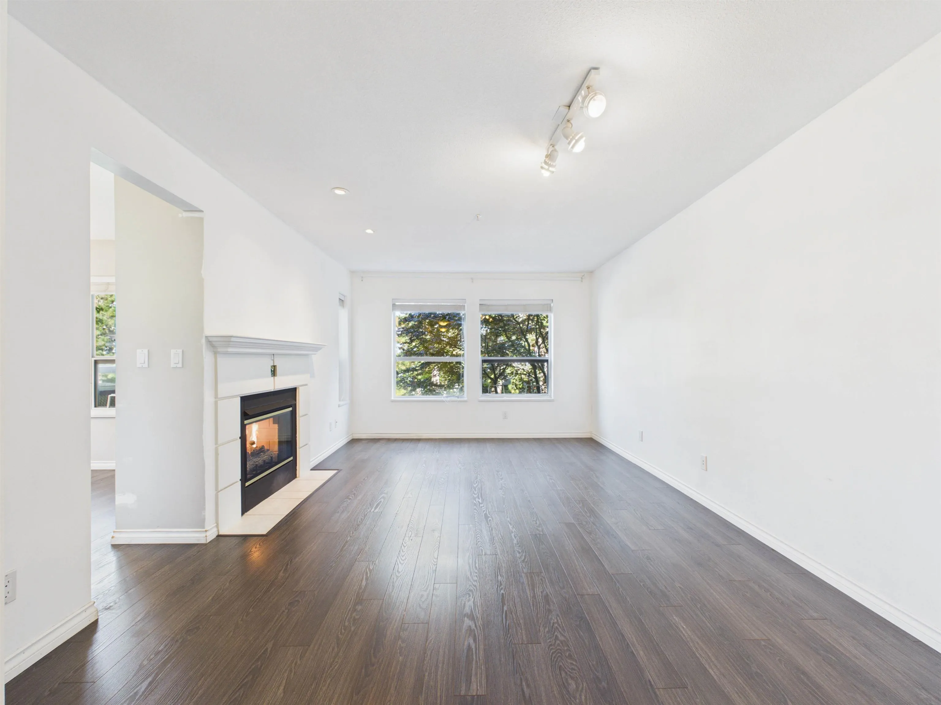 12931 Railway Ave Avenue #215