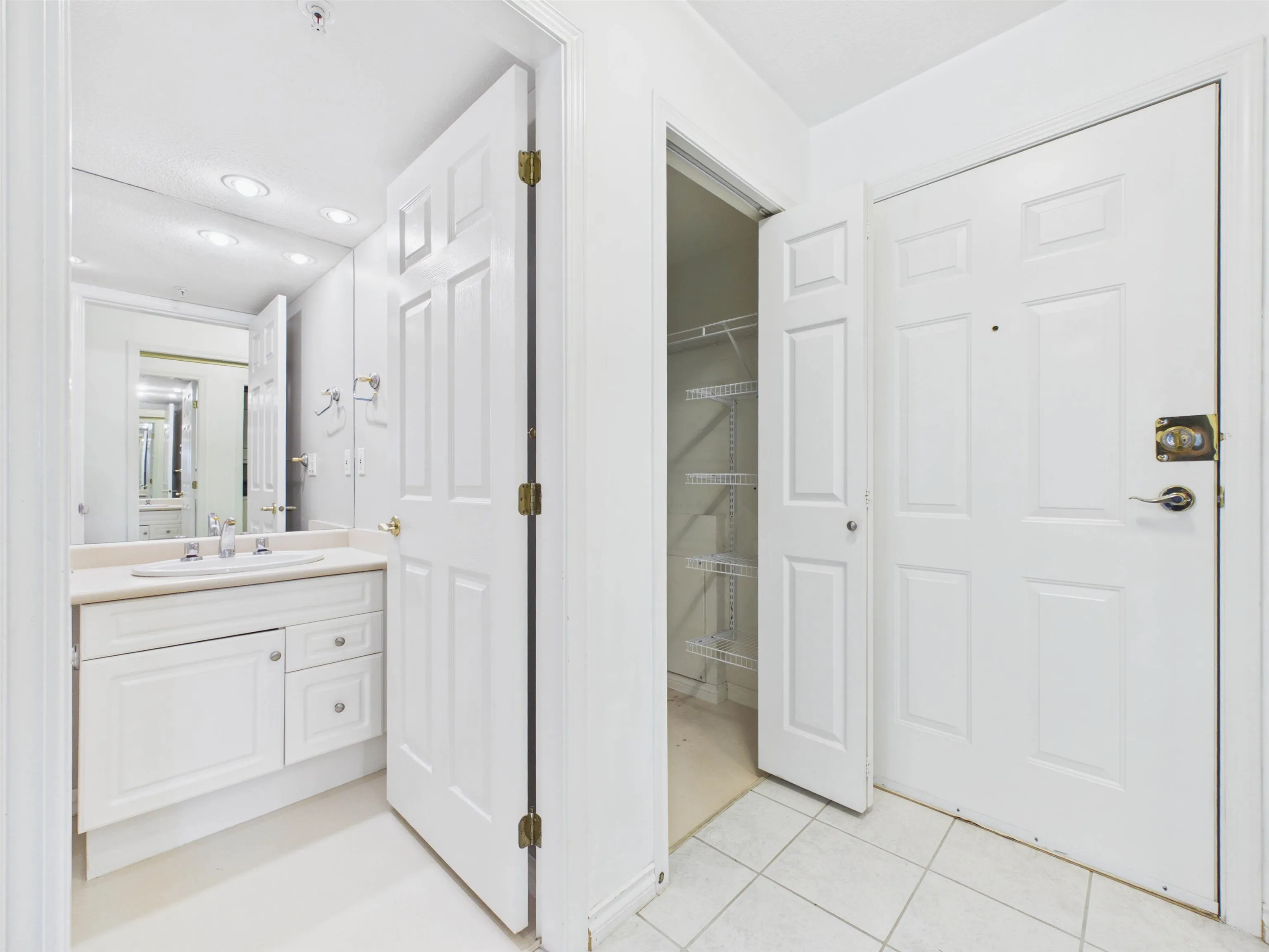12931 Railway Ave Avenue #215