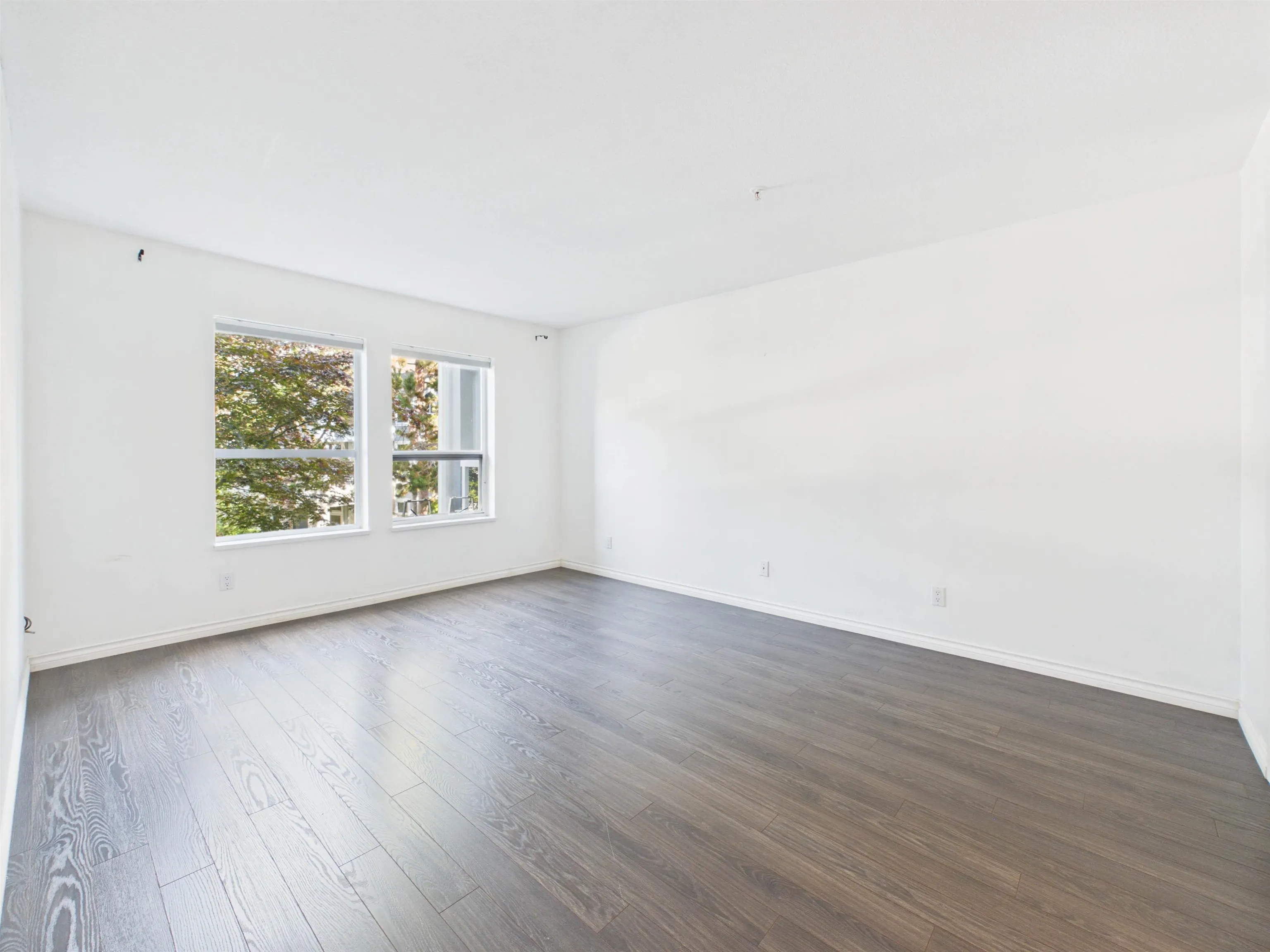 12931 Railway Ave Avenue #215
