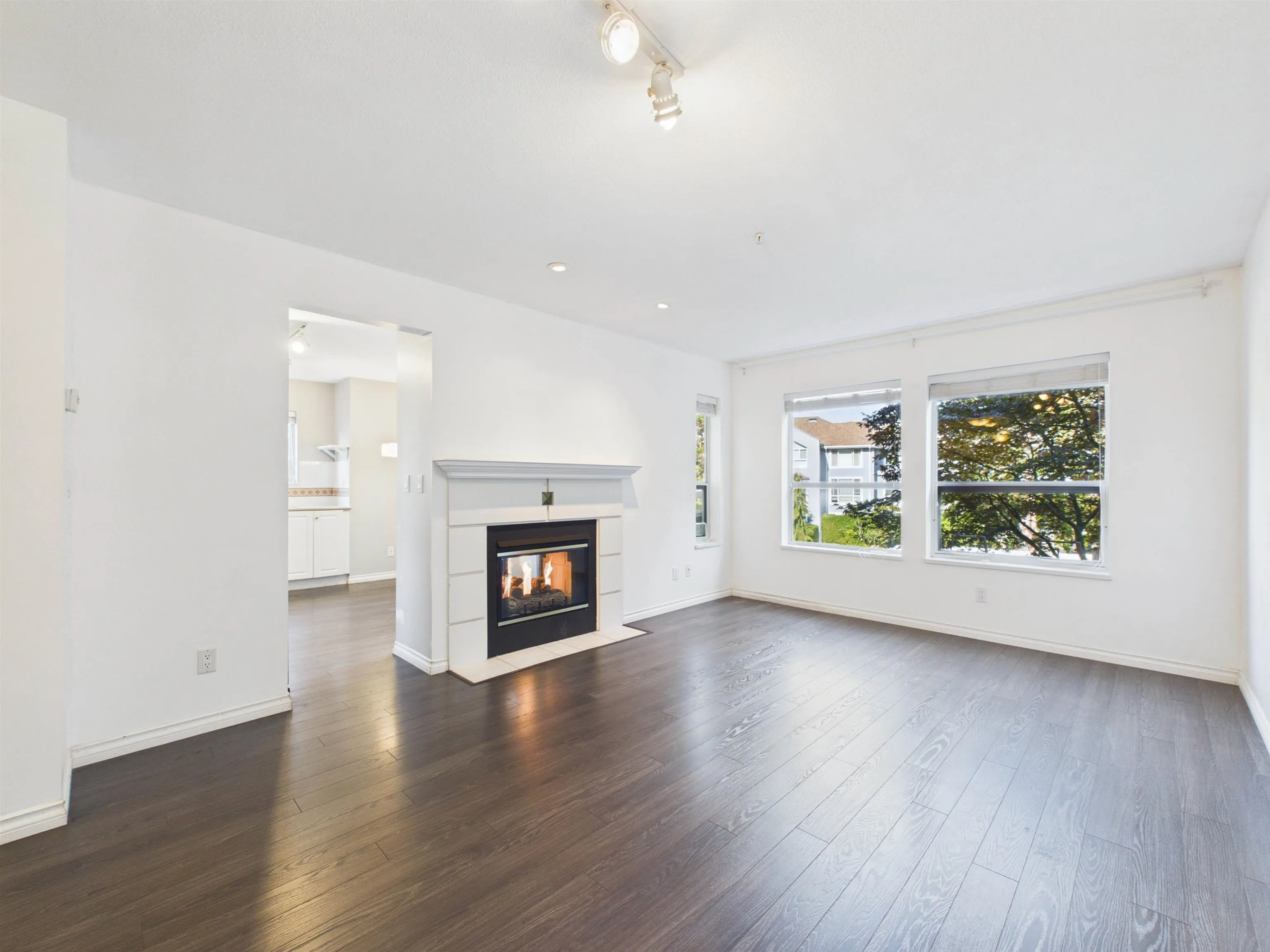 12931 Railway Ave Avenue #215