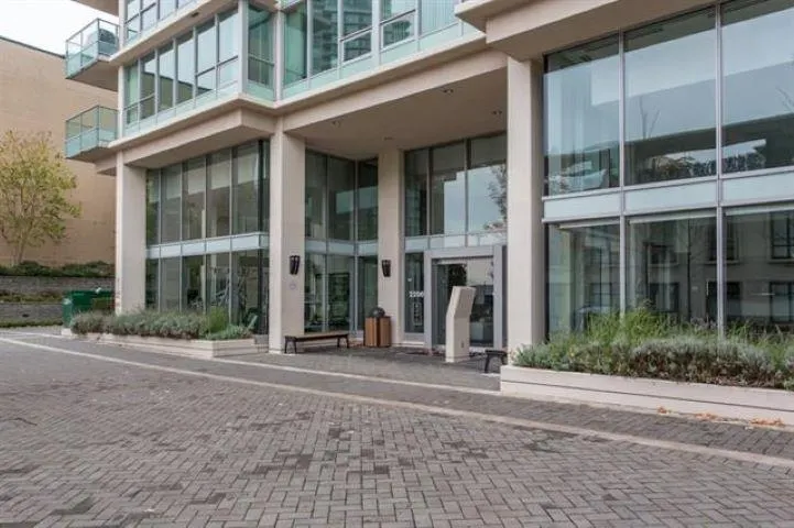2200 Douglas Road #403