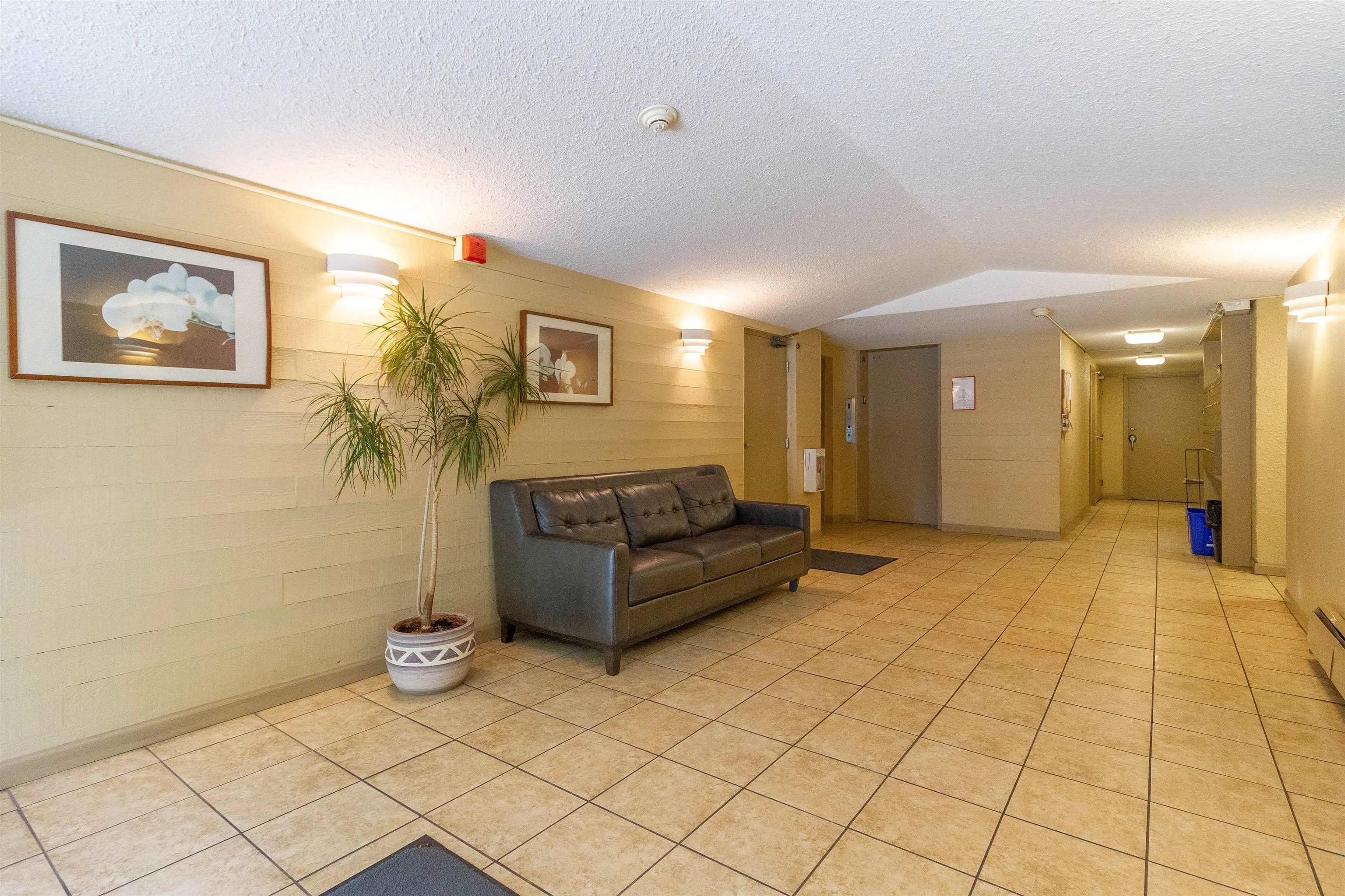 270 W 1st Street #210