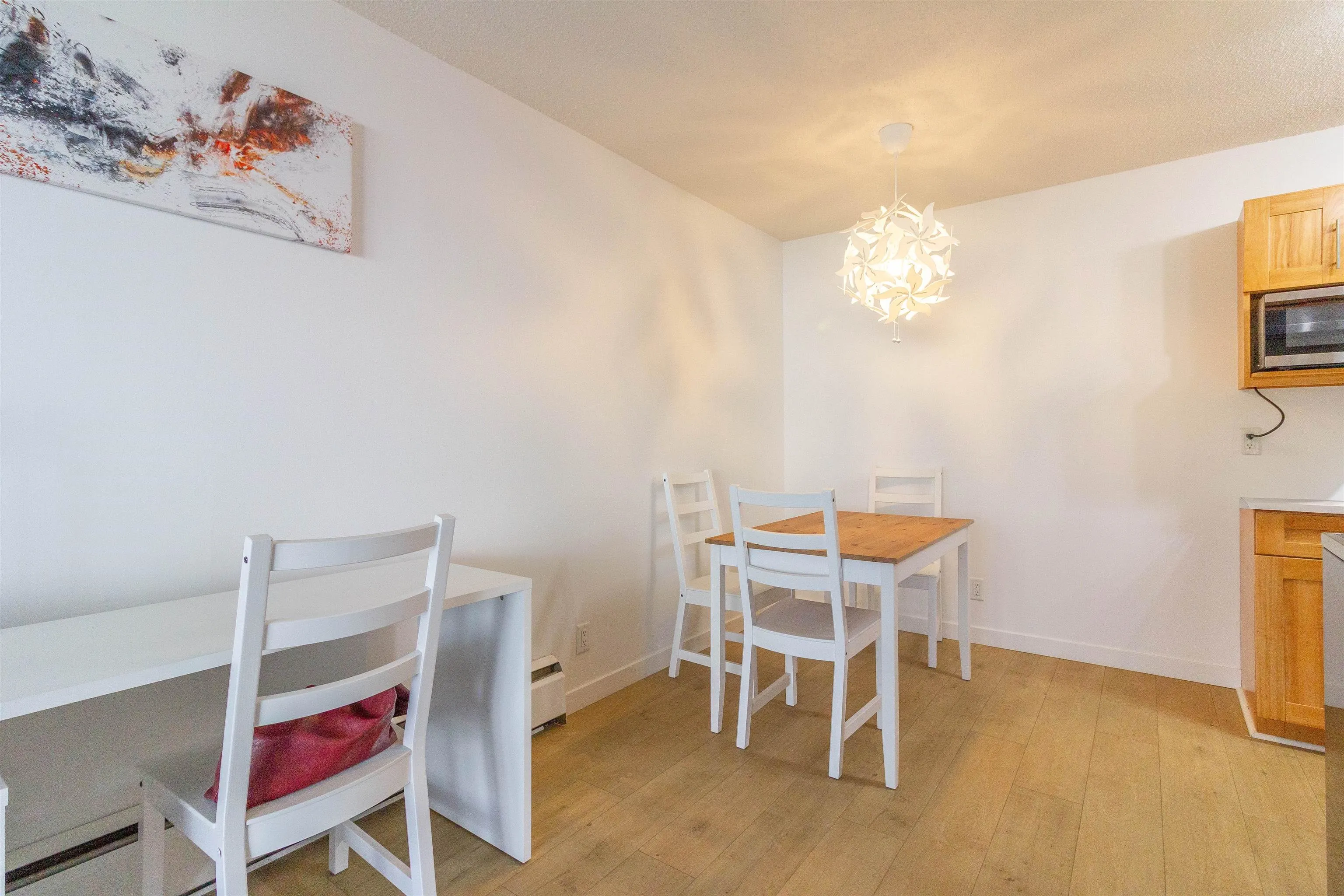 270 W 1st Street #210