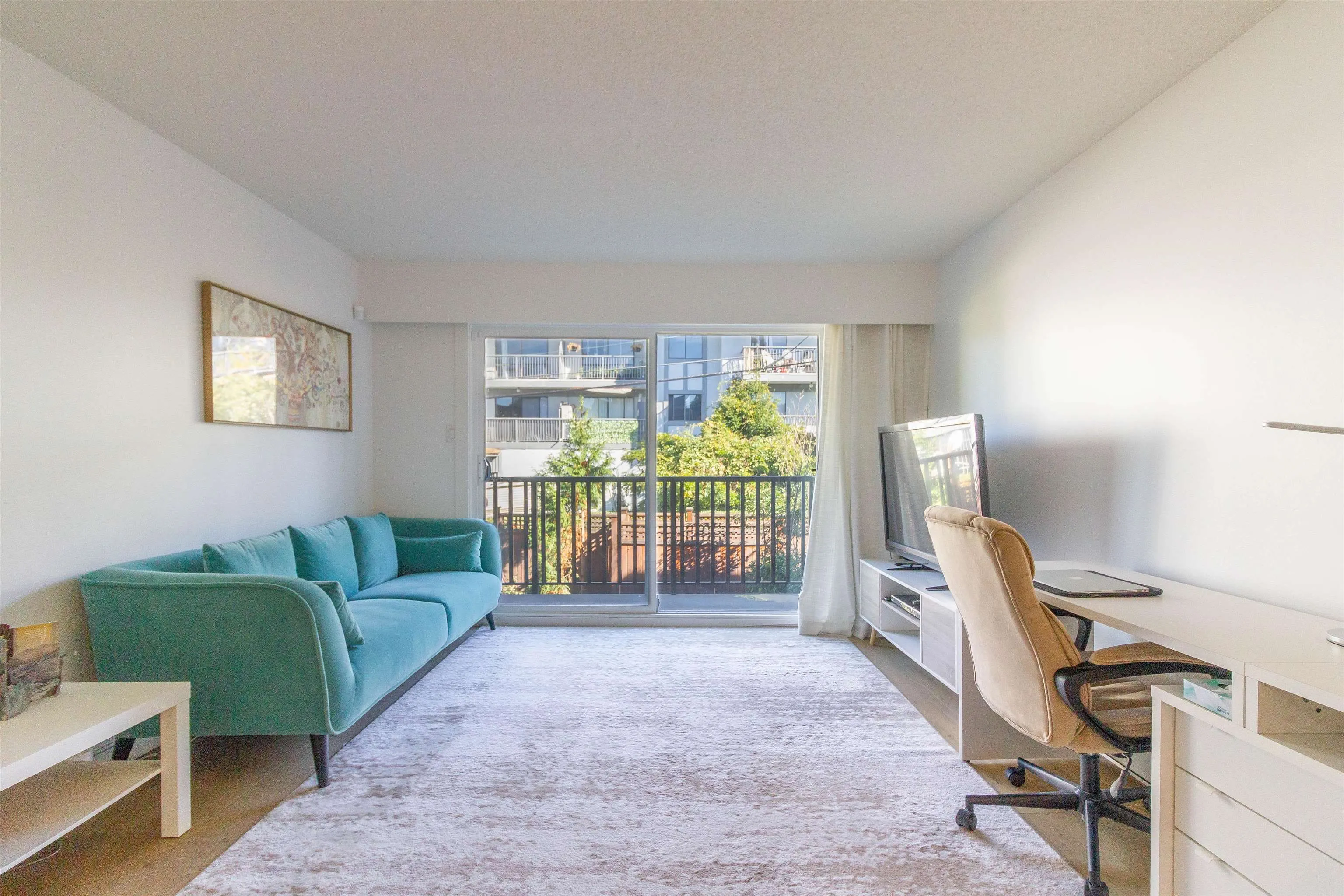 270 W 1st Street #210
