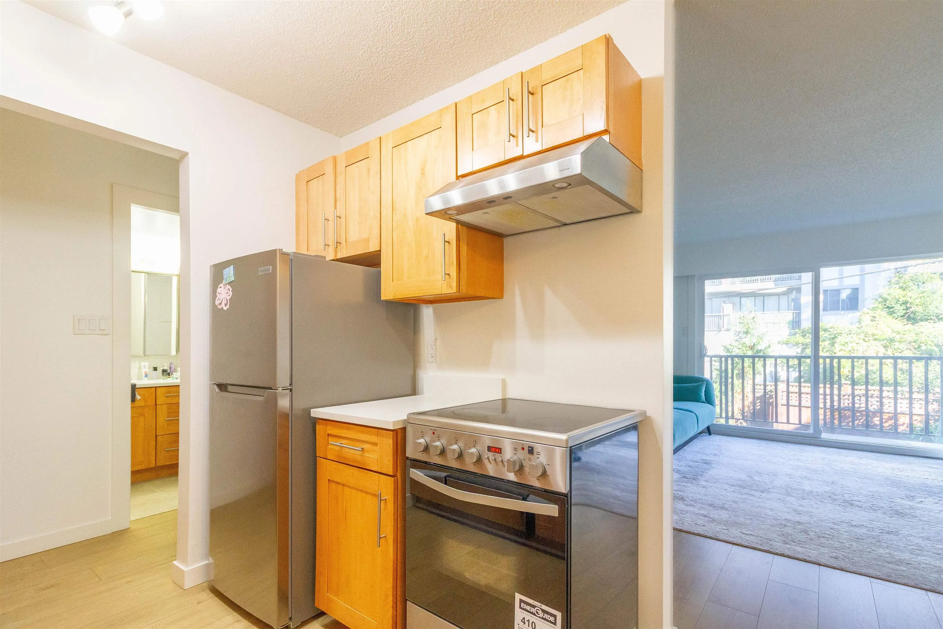 270 W 1st Street #210
