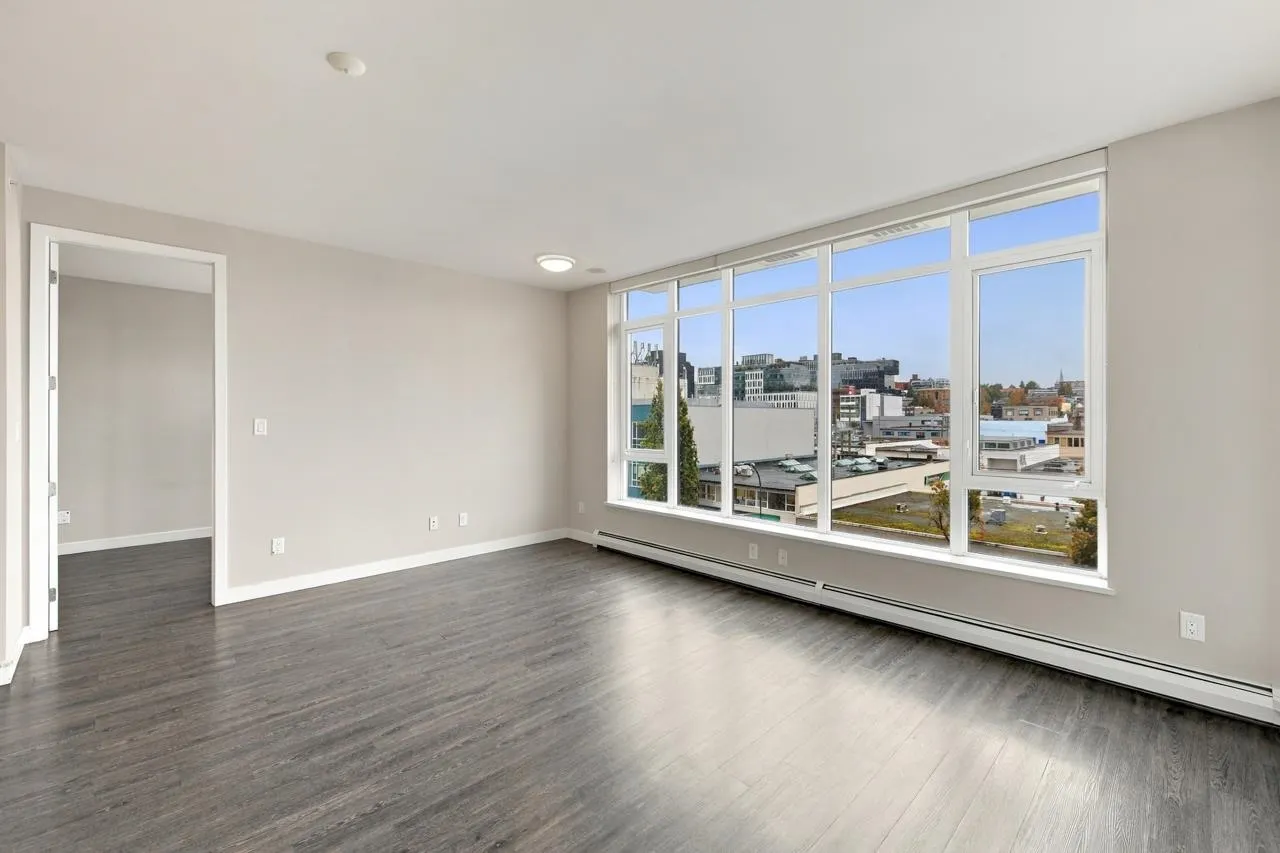 1788 Ontario Street #402