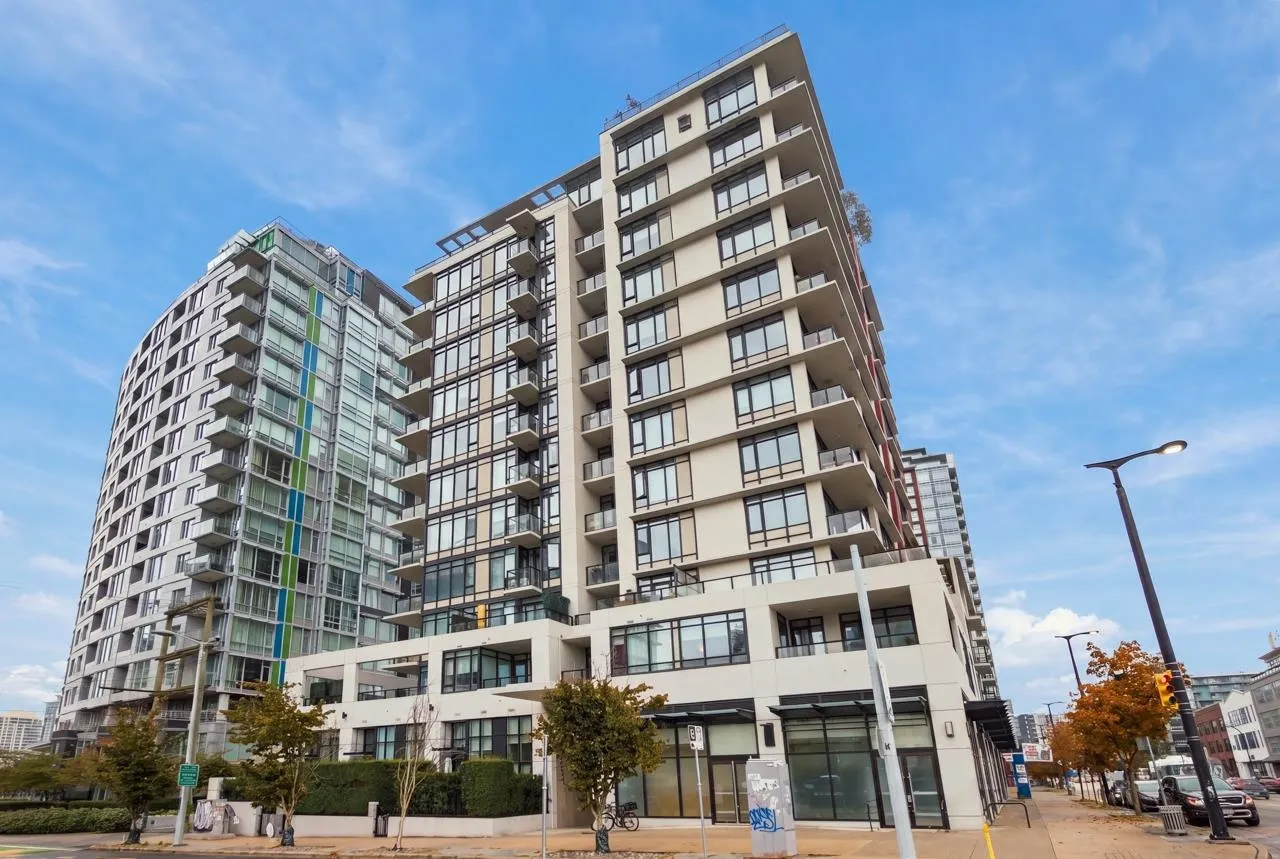 1788 Ontario Street #402