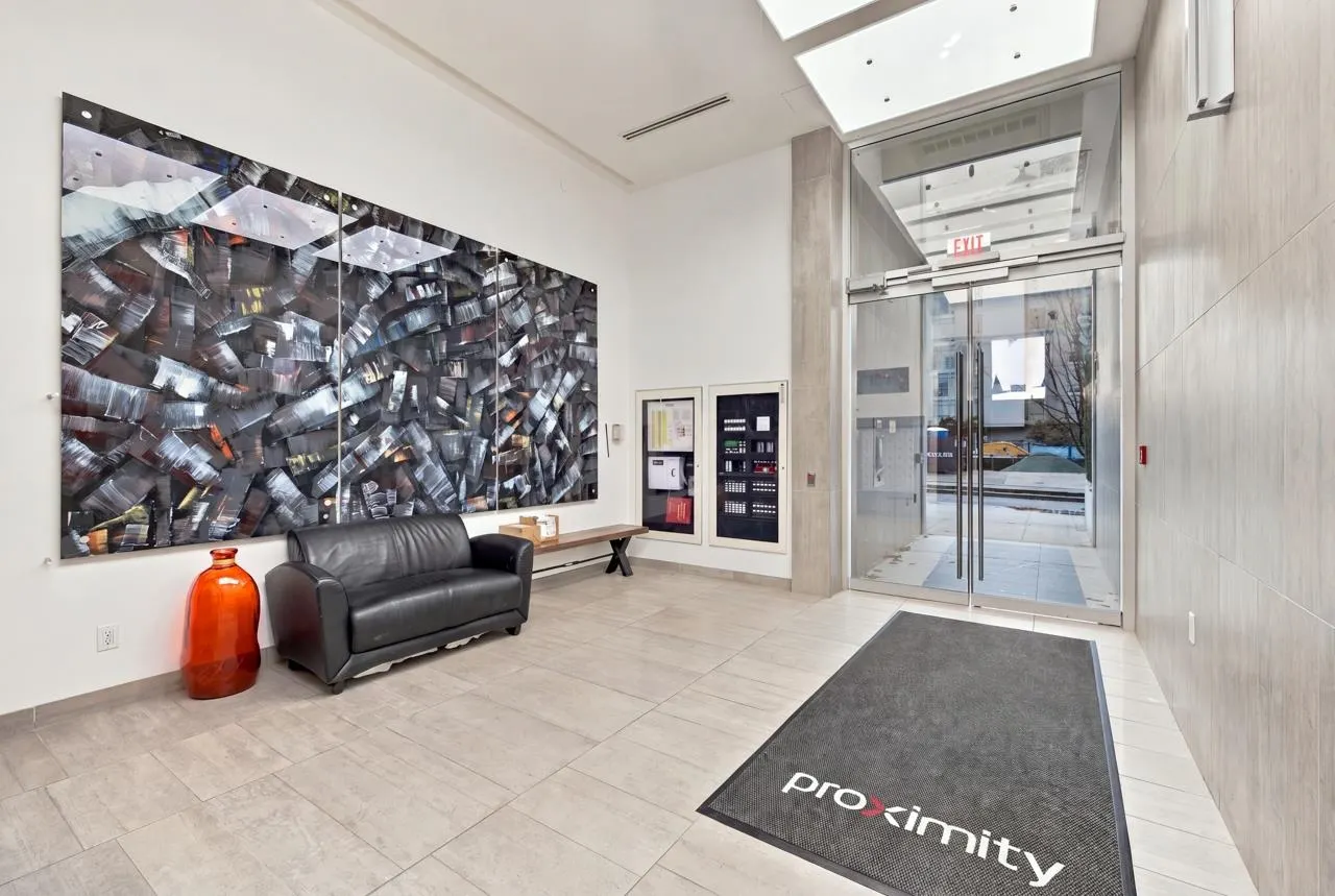 1788 Ontario Street #402