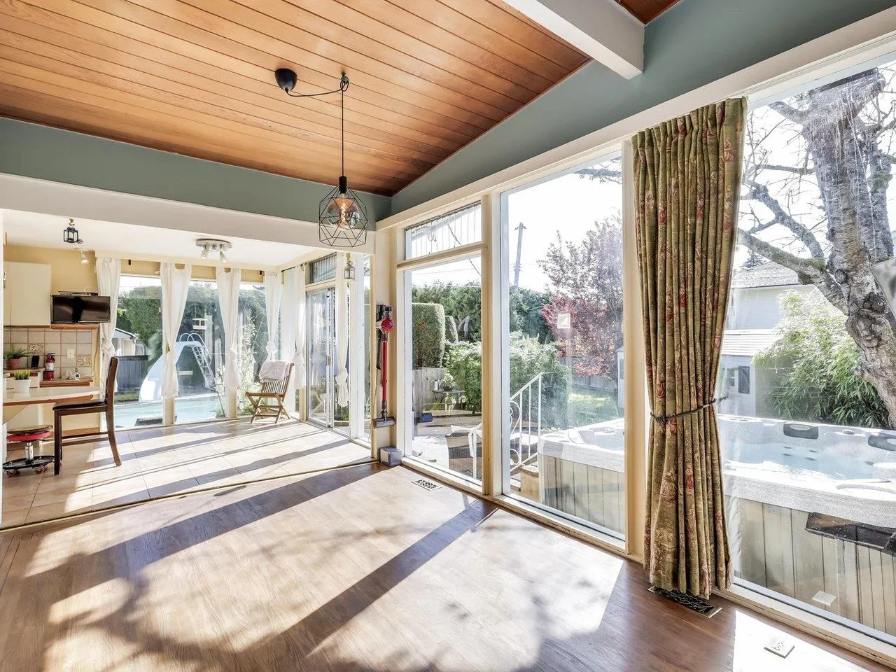 10151 Seacote Road