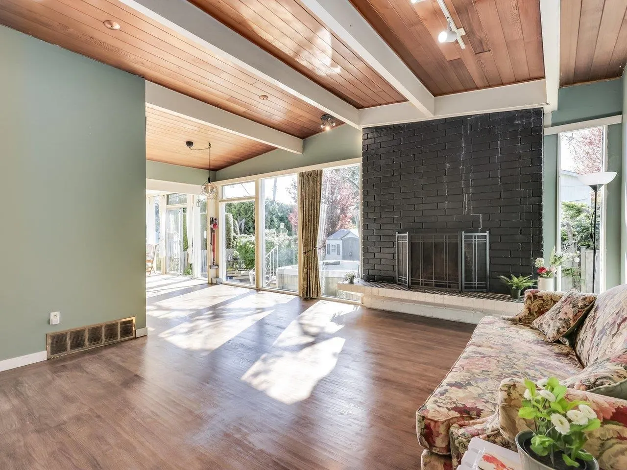 10151 Seacote Road