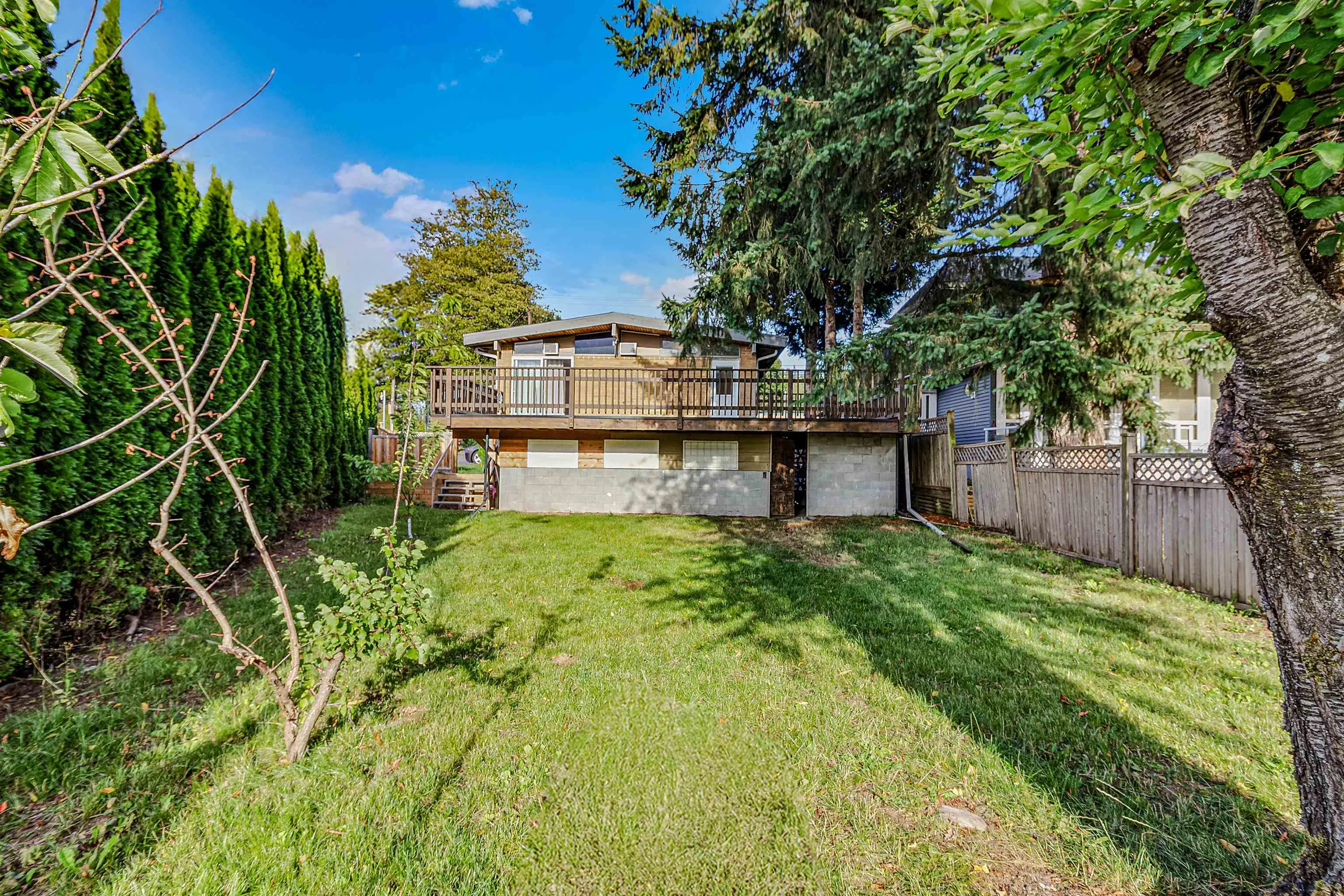 9387 140 Street