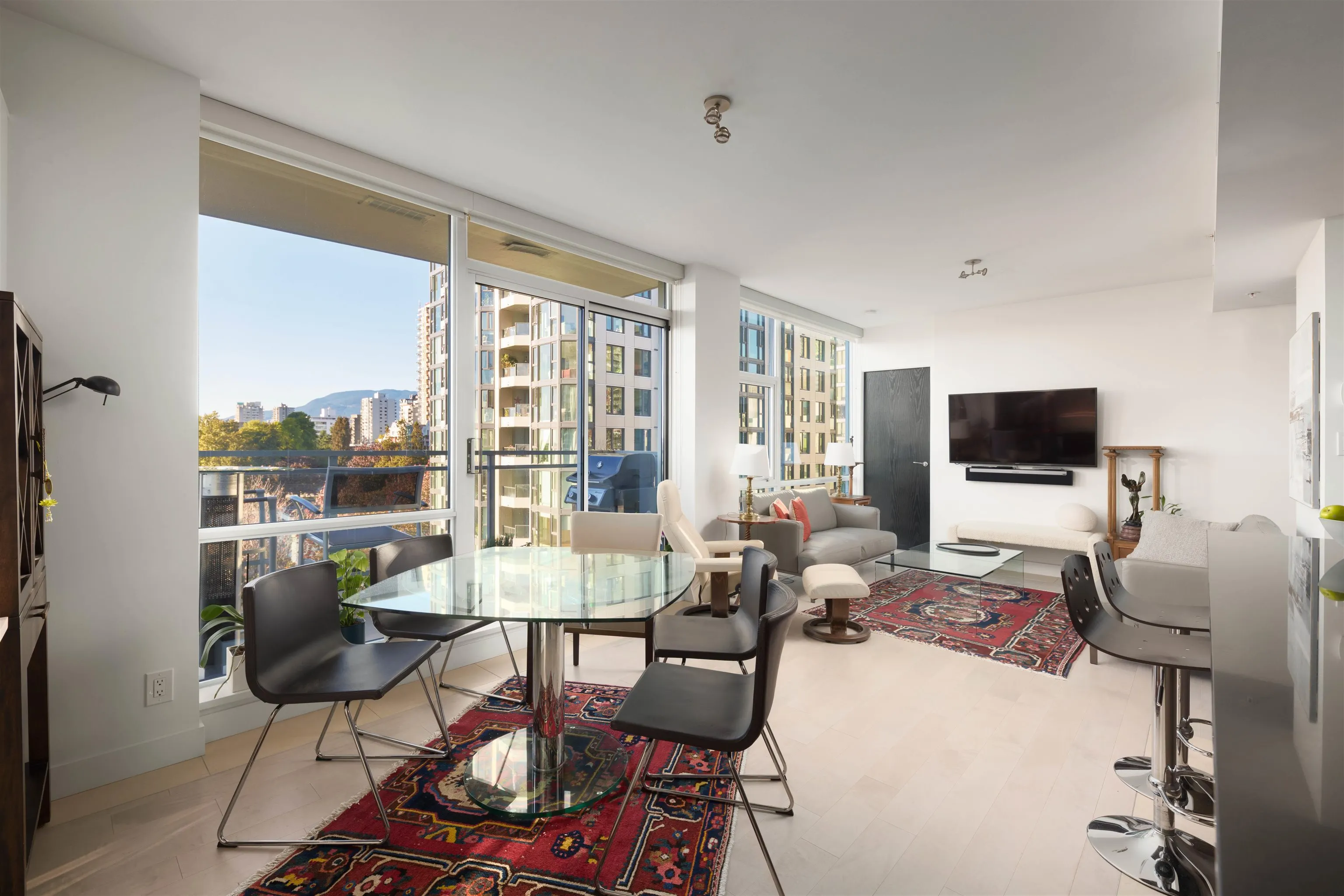 1455 Howe Street #801