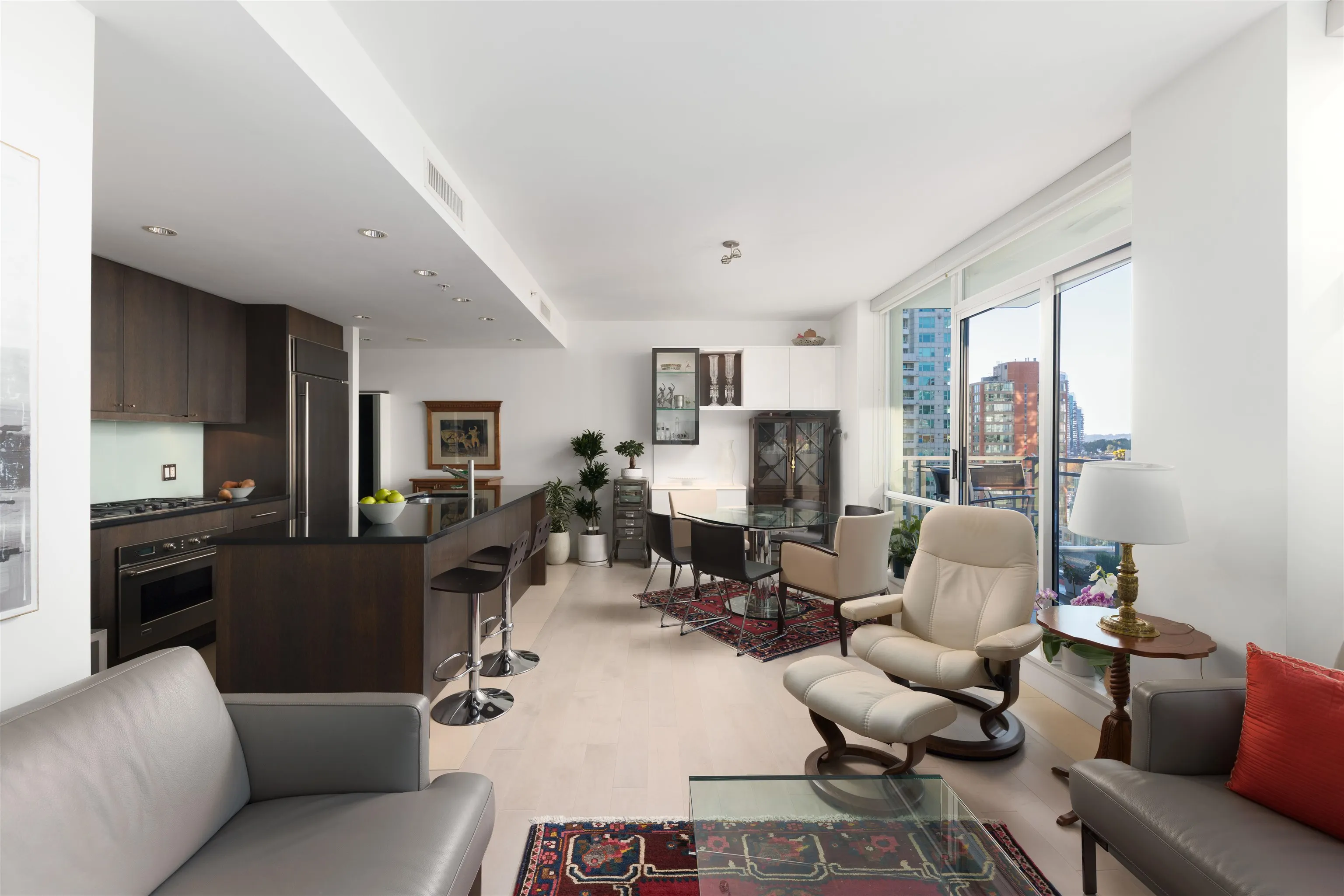 1455 Howe Street #801