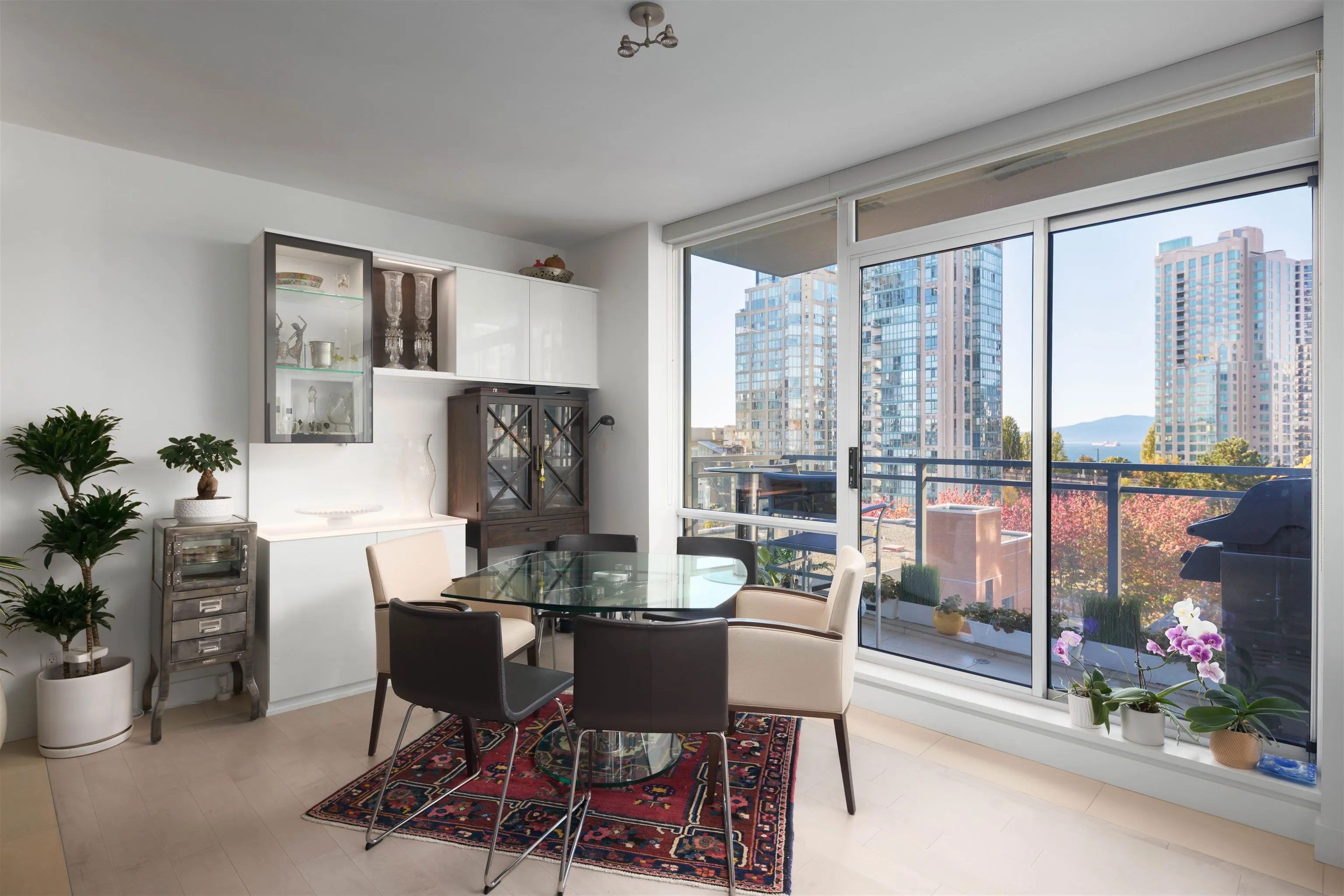 1455 Howe Street #801