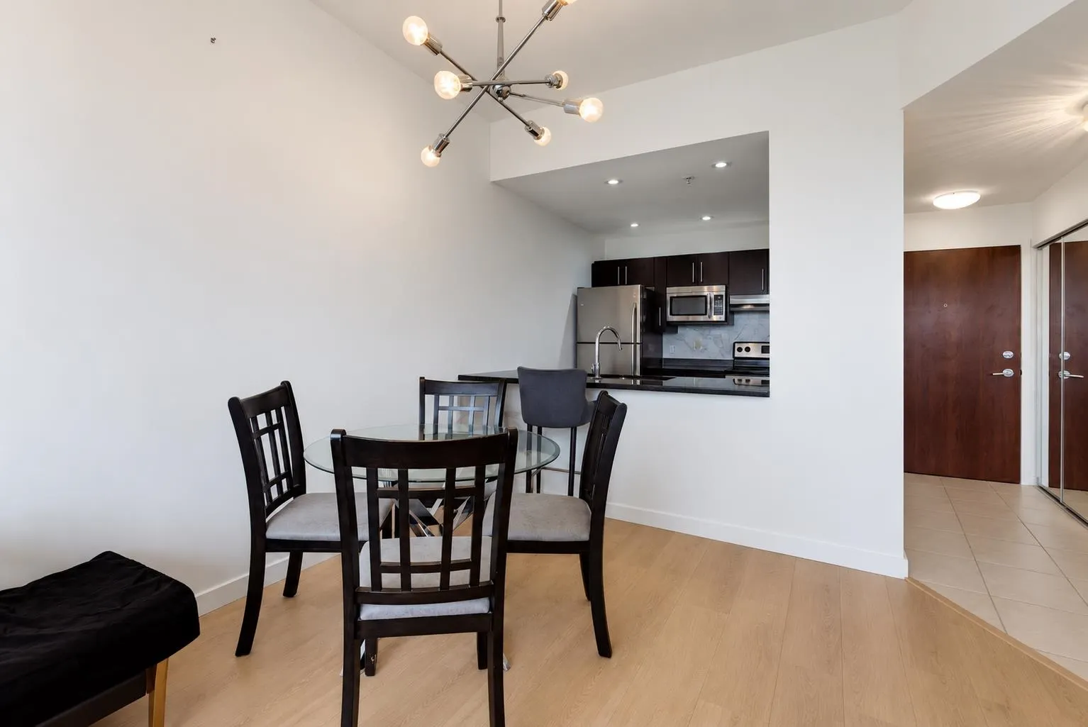 1010 Howe Street #807
