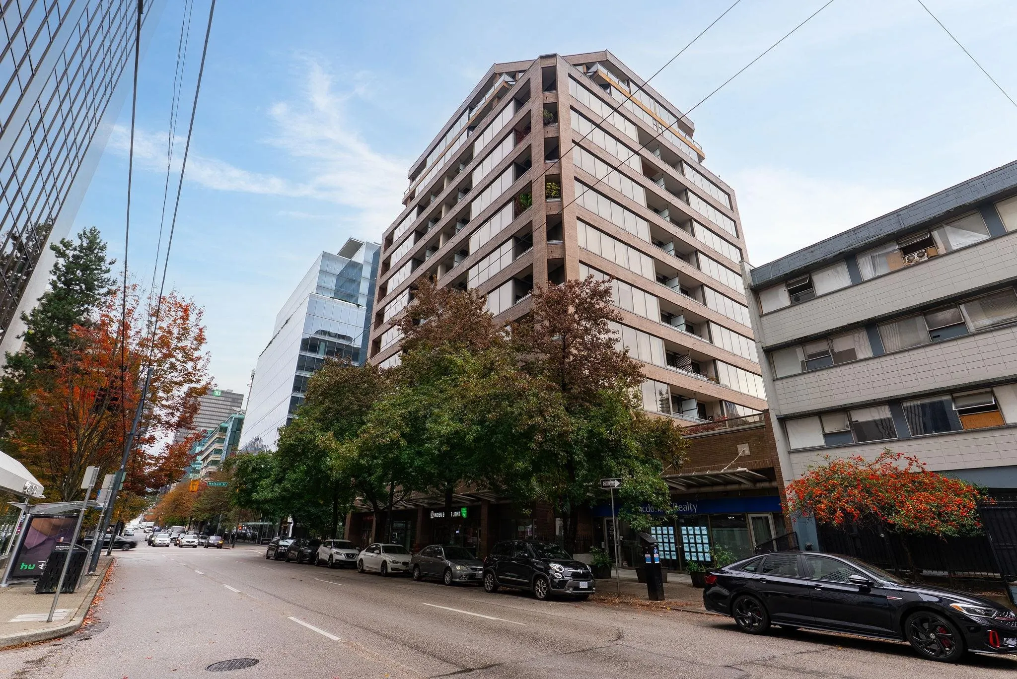 1010 Howe Street #807