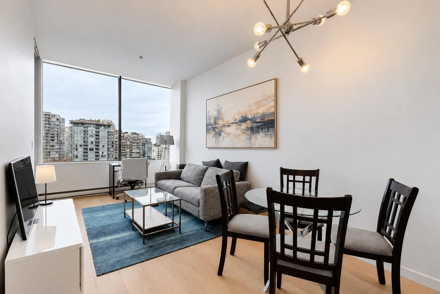 1010 Howe Street #807