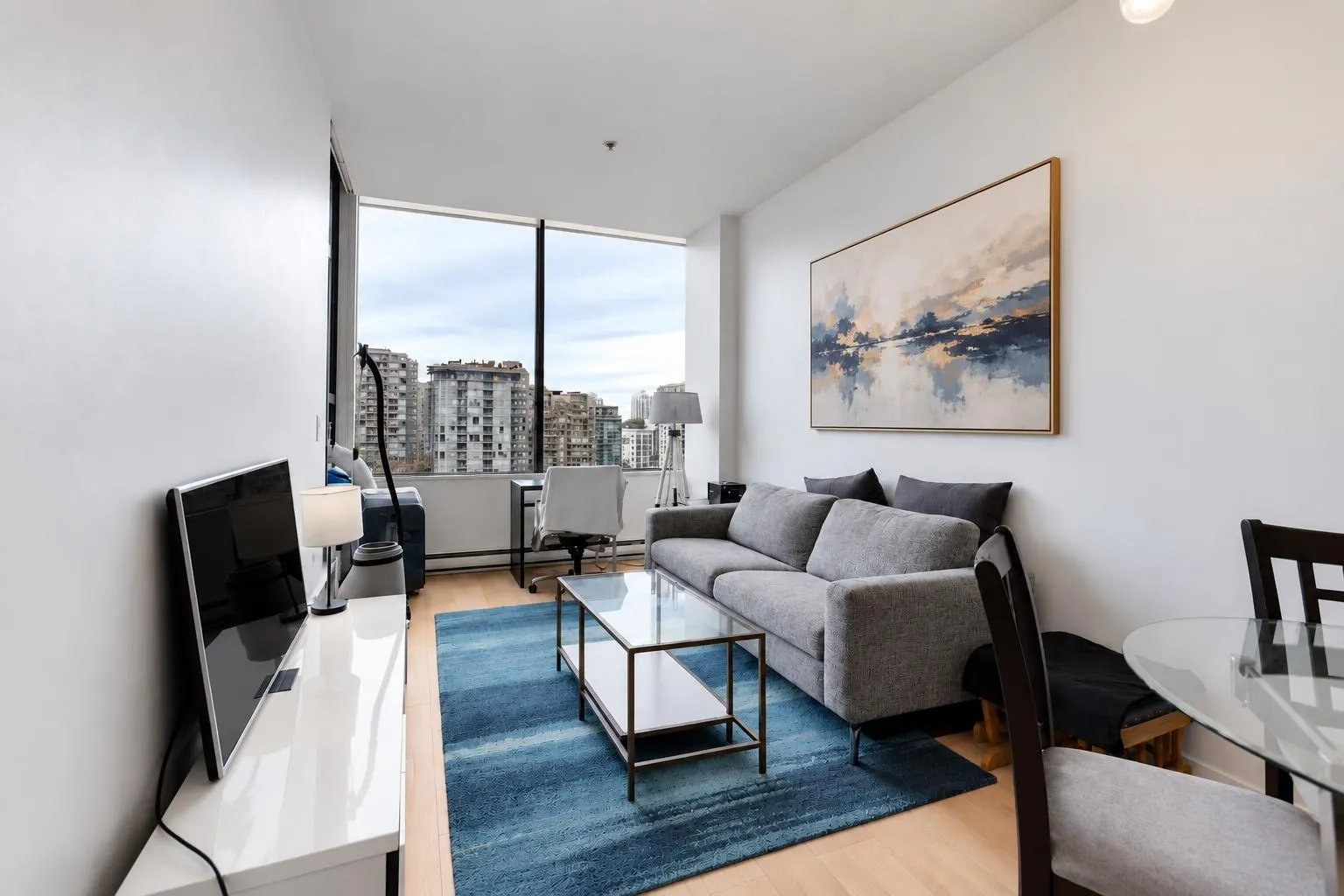 1010 Howe Street #807