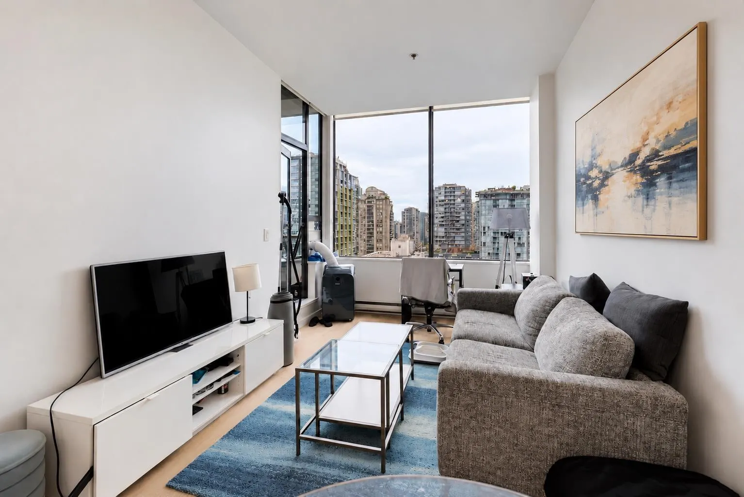 1010 Howe Street #807