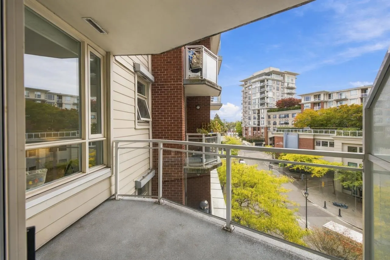 4028 Knight Street #421