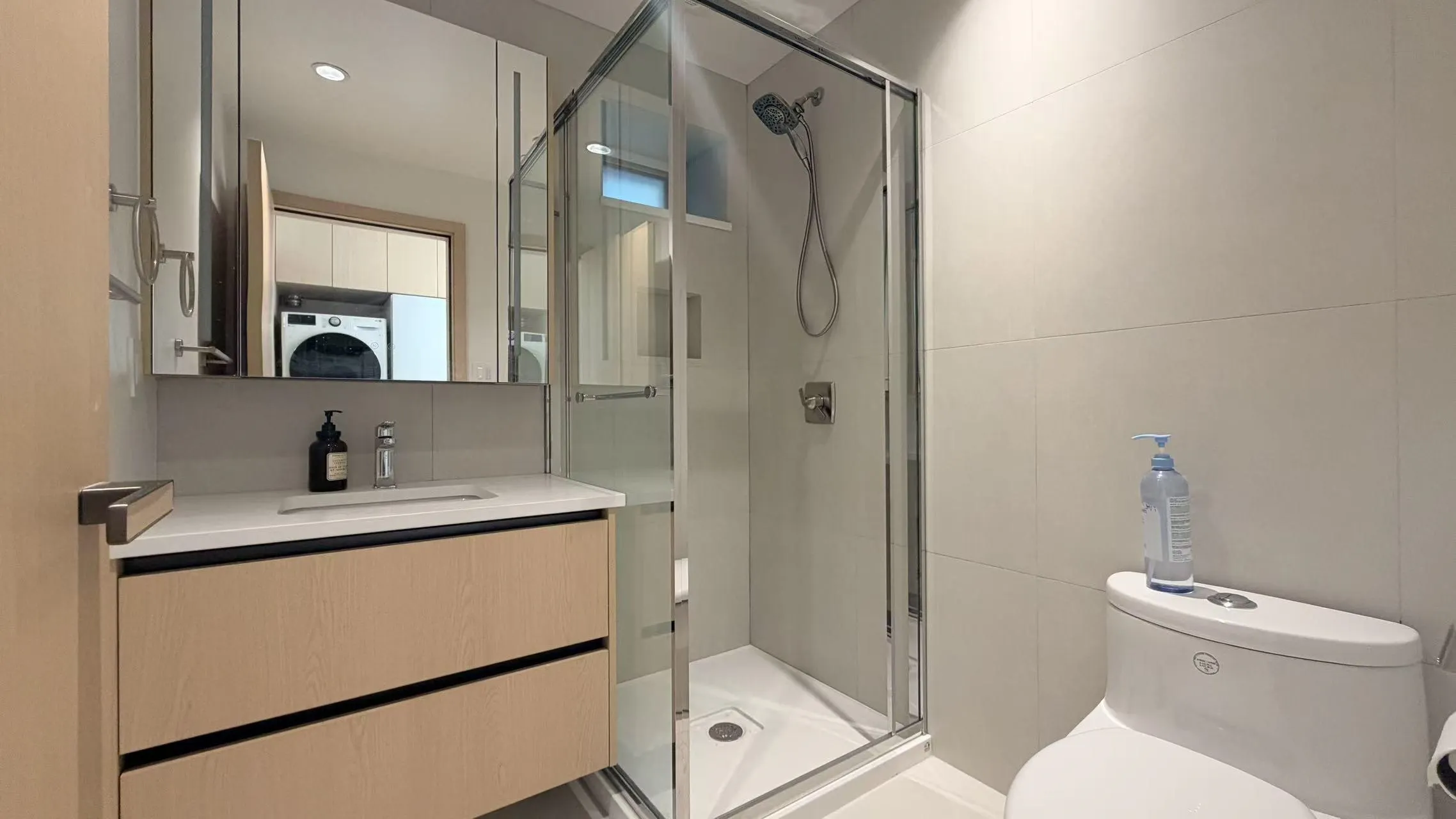 xx W 63 Avenue #one bedroom