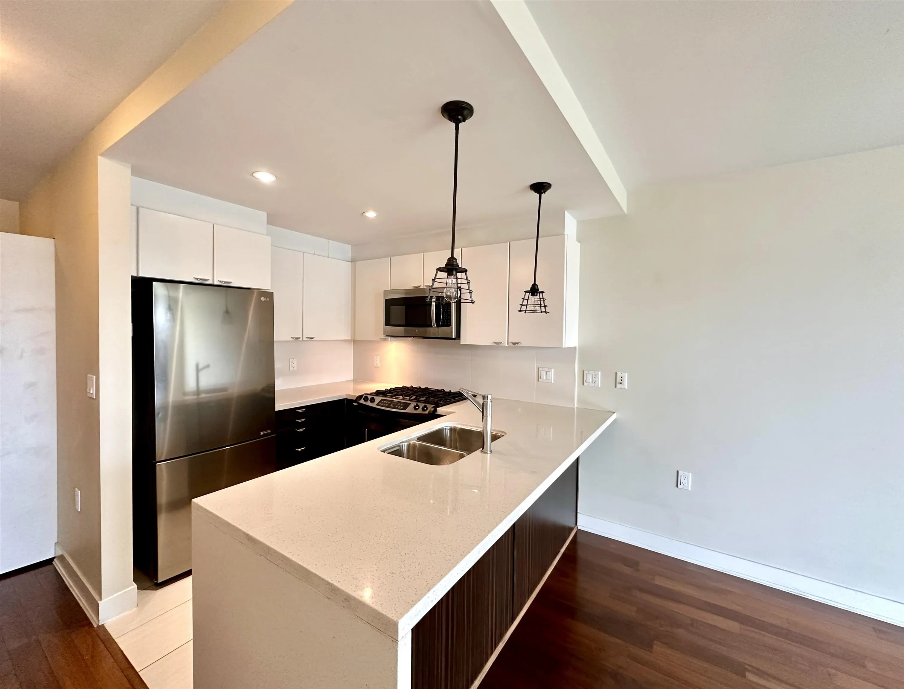 160 W 3rd Street #503