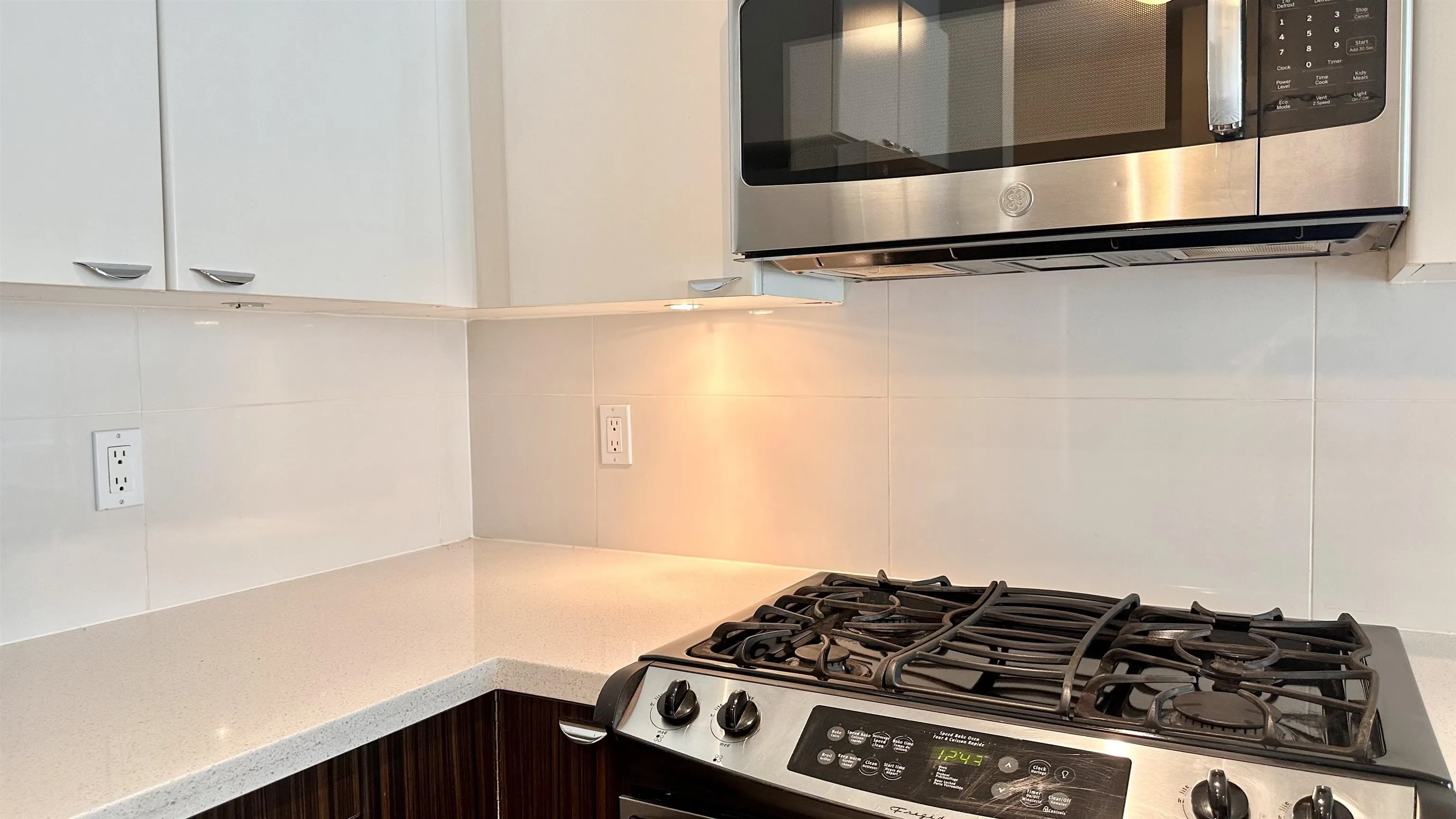 160 W 3rd Street #503