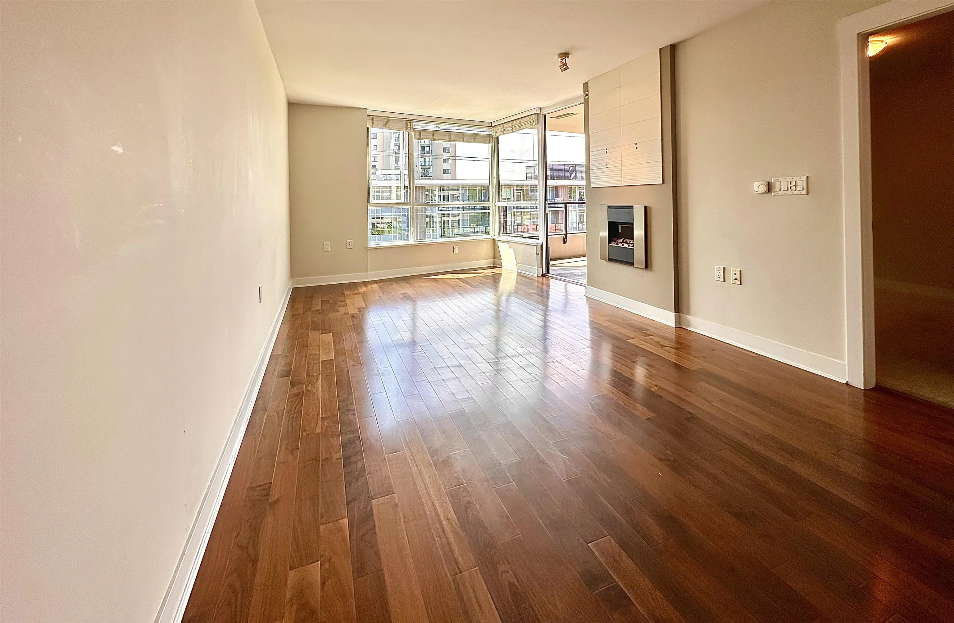 160 W 3rd Street #503