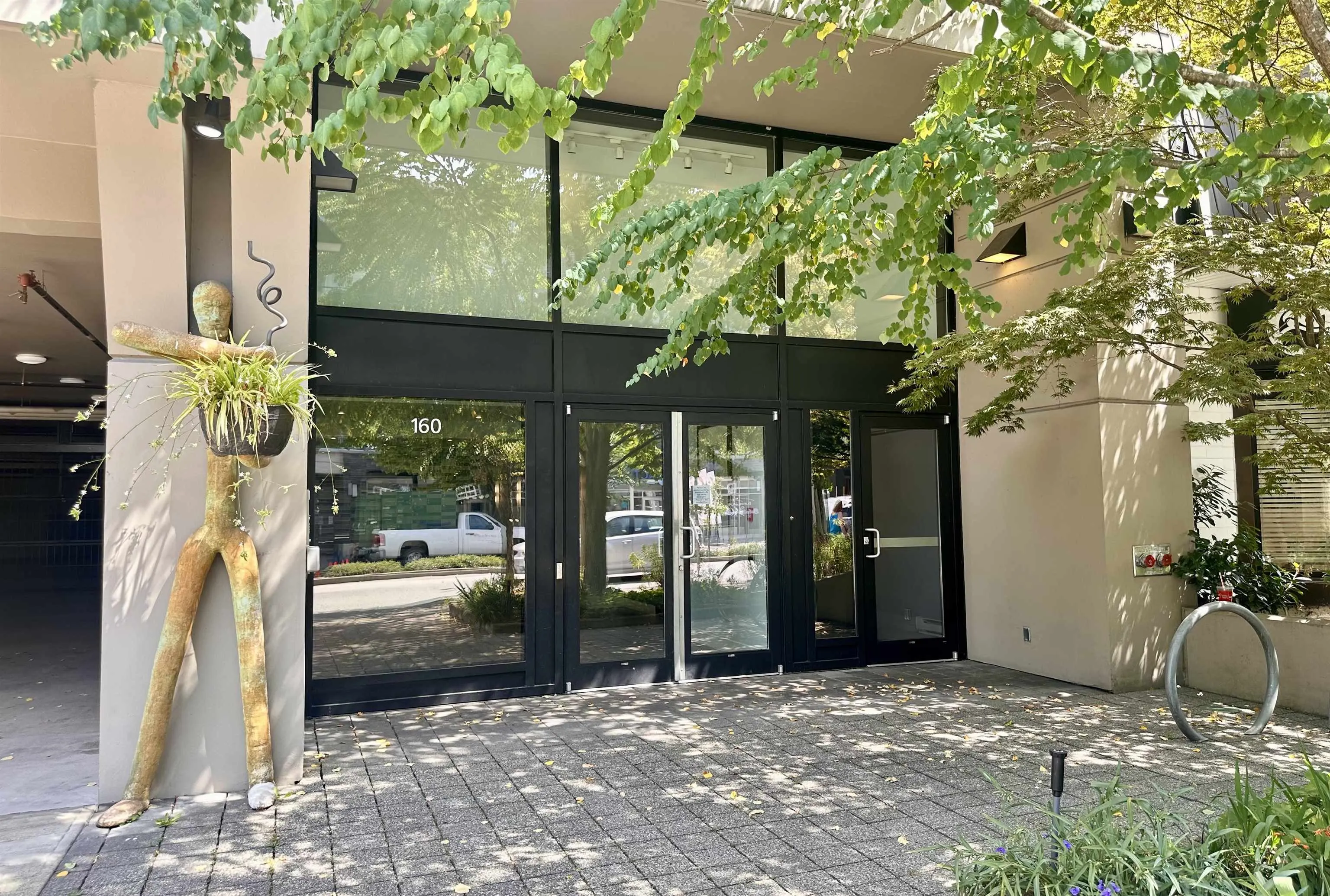 160 W 3rd Street #503